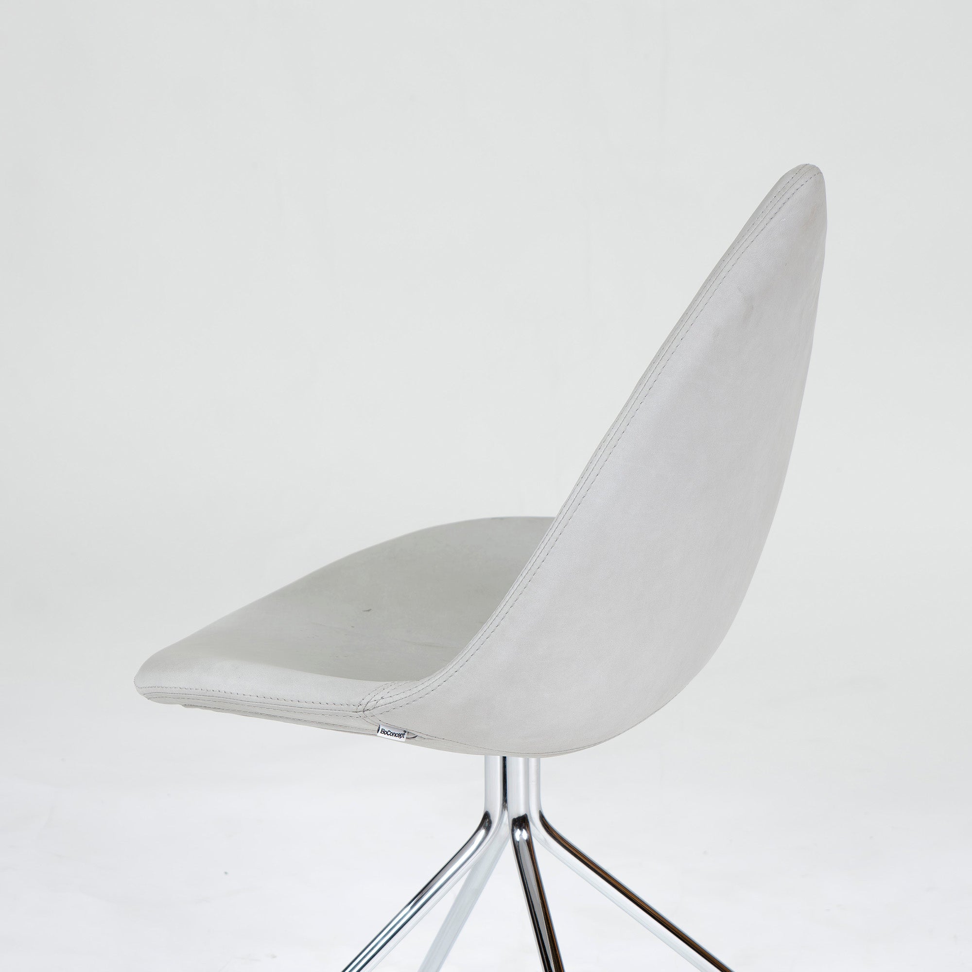 ダイニングチェア ボーコンセプト BoConcept Ottawa オタワ レザー 本革 有機的フォルム 北欧モダン ミッドセンチュリー デザイナーズ