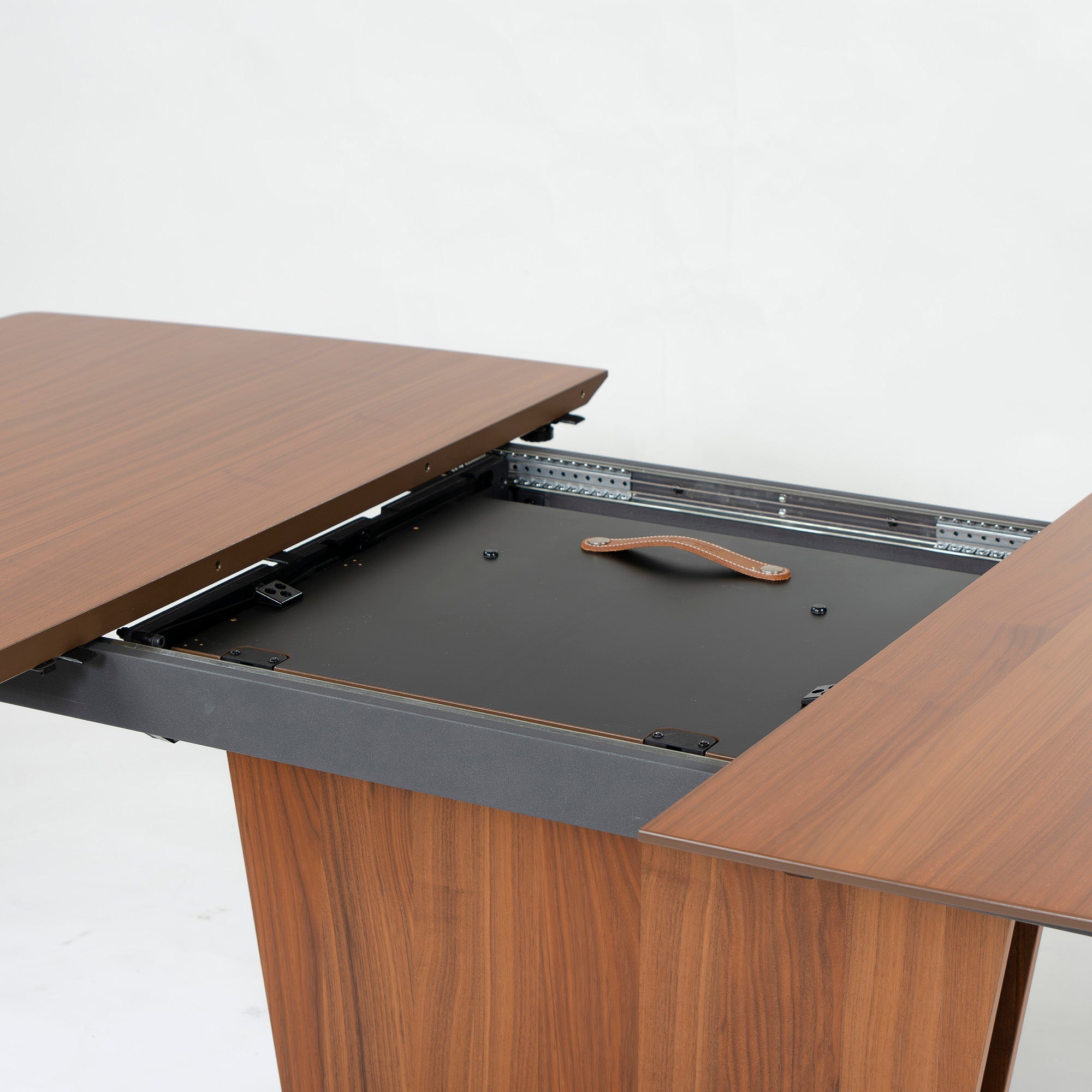 ダイニングテーブル ボーコンセプト BoConcept Milanoノ エクステンションダイニングテーブル ウォールナット 北欧モダン 伸長式 ミニマル