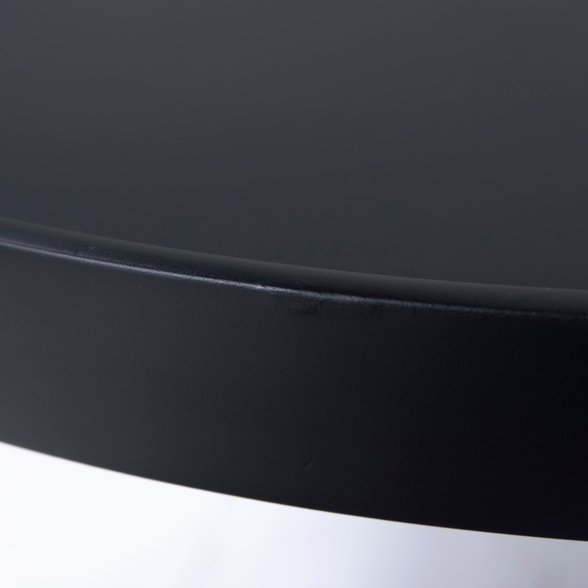 BoConcept Vera コーヒーテーブル マットブラック ブラッシュドスチール 円形 φ90cm