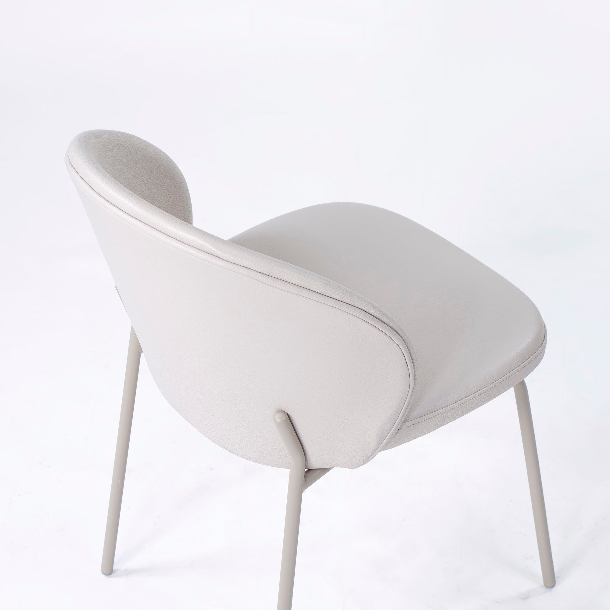 BoConcept Princeton ダイニングチェア(2) レザー ライトベージュ系 マットアッシュグレー メタル脚