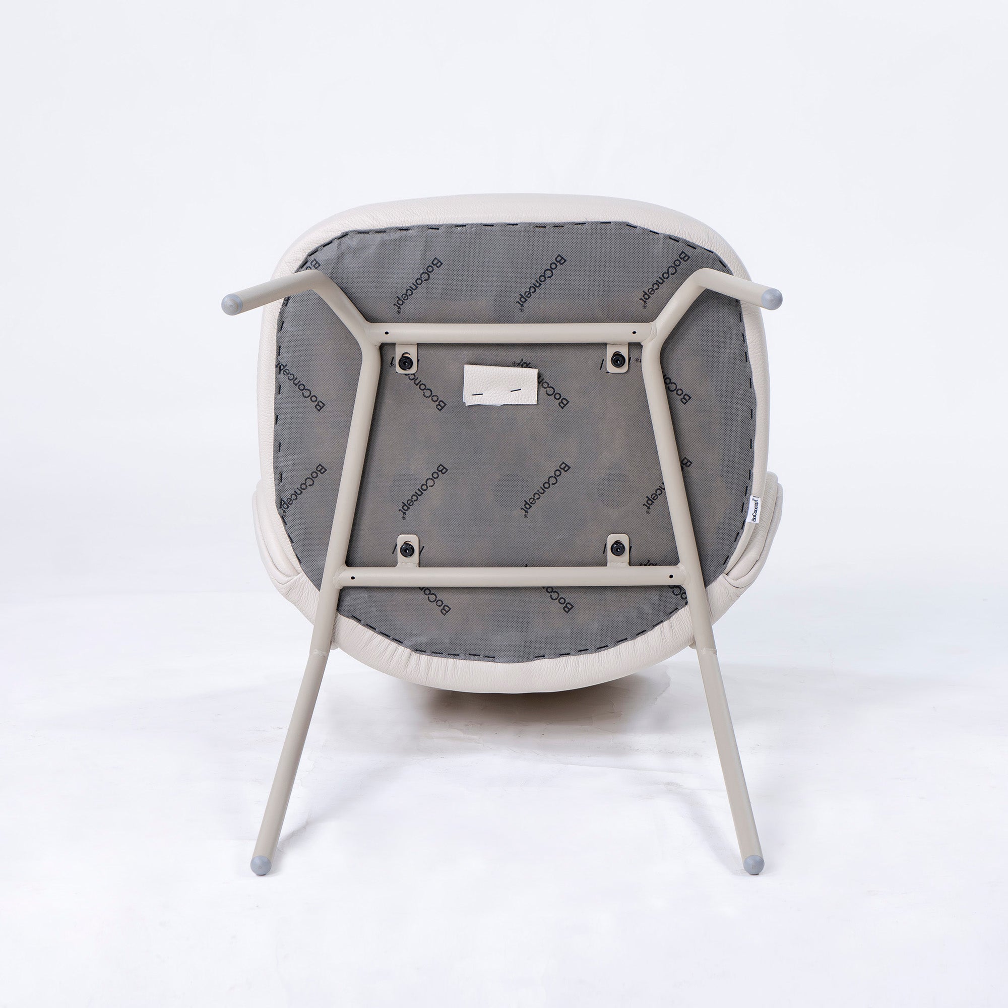 BoConcept Princeton ダイニングチェア(2) レザー ライトベージュ系 マットアッシュグレー メタル脚