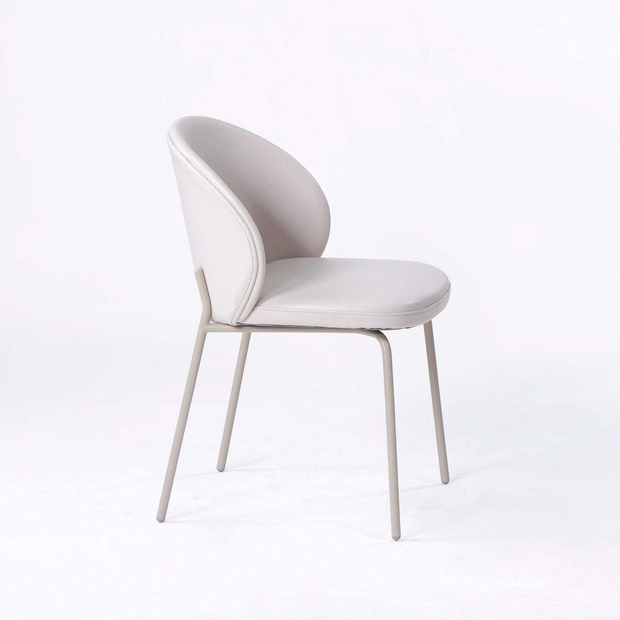 BoConcept Princeton ダイニングチェア(2) レザー ライトベージュ系 マットアッシュグレー メタル脚