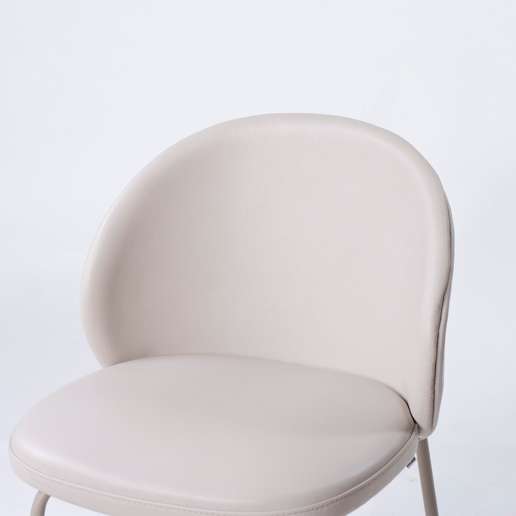 BoConcept Princeton ダイニングチェア(2) レザー ライトベージュ系 マットアッシュグレー メタル脚