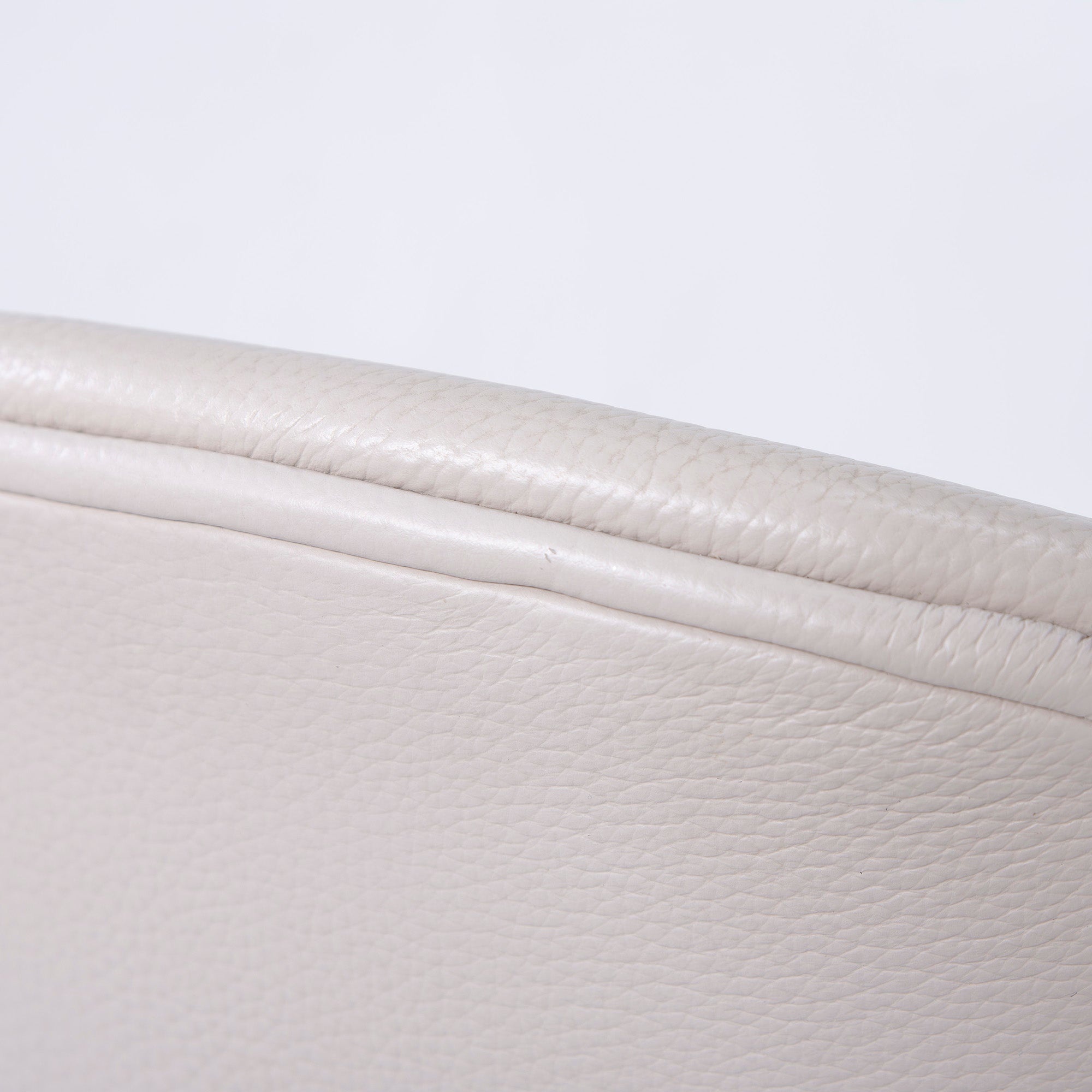 BoConcept Princeton ダイニングチェア(3) レザー ライトベージュ系 マットアッシュグレー メタル脚