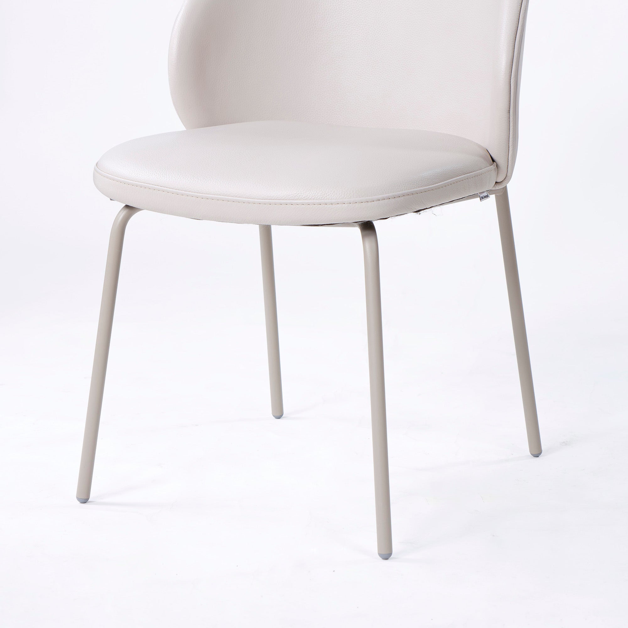 BoConcept Princeton ダイニングチェア(4) レザー ライトベージュ系 マットアッシュグレー メタル脚