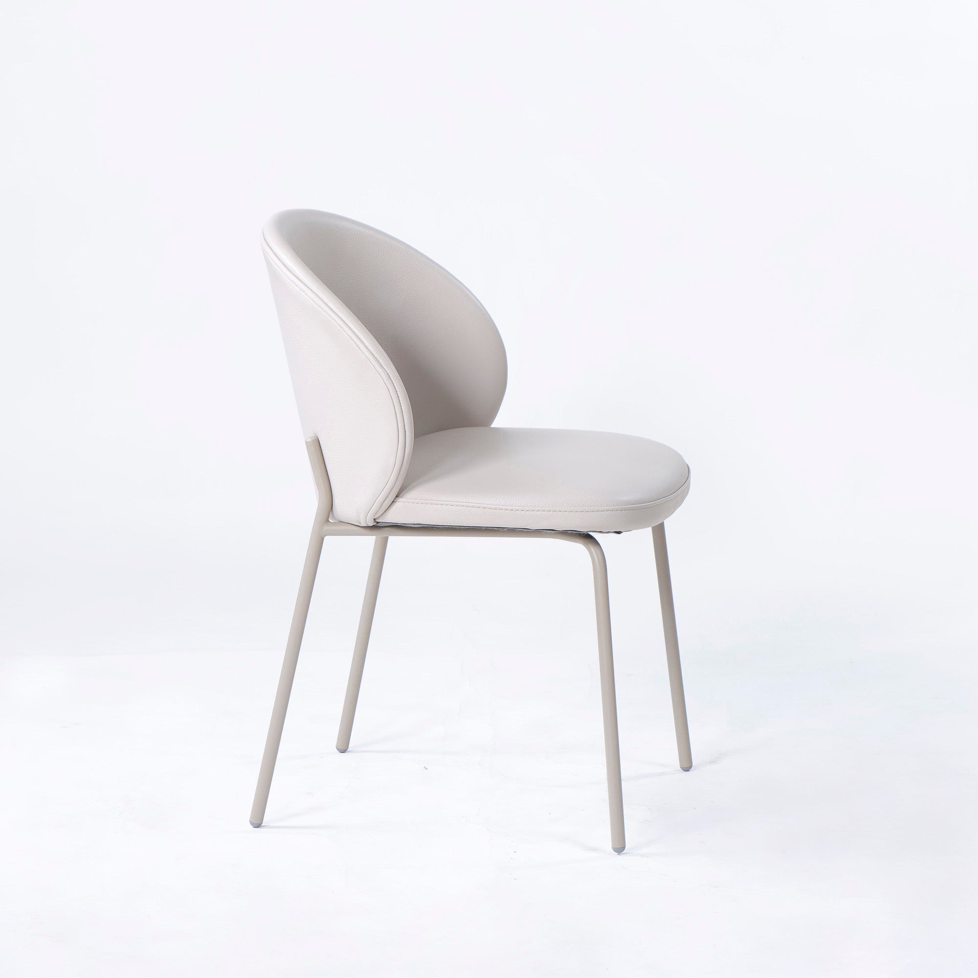 BoConcept Princeton ダイニングチェア(4) レザー ライトベージュ系 マットアッシュグレー メタル脚