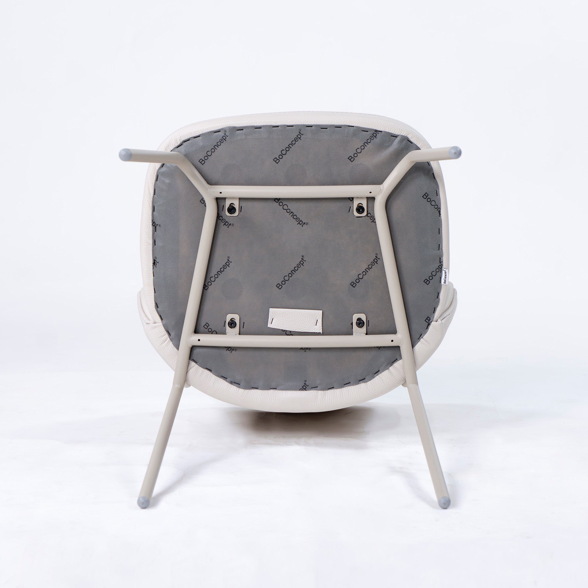 BoConcept Princeton ダイニングチェア(5) レザー ライトベージュ系 マットアッシュグレー メタル脚