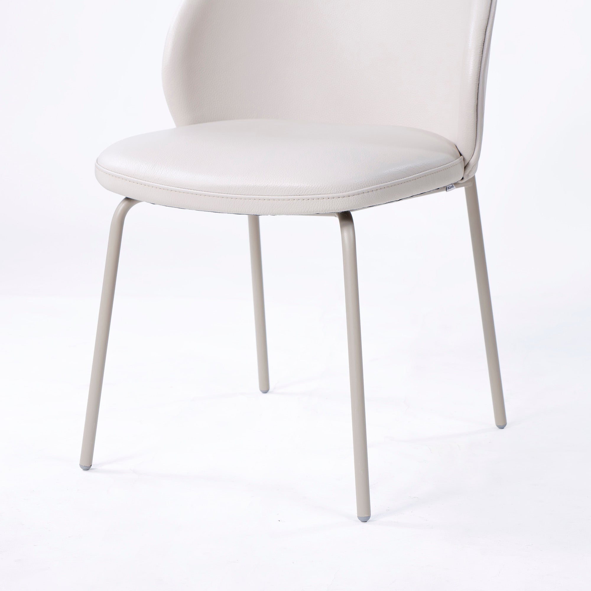 BoConcept Princeton ダイニングチェア(6) レザー ライトベージュ系 マットアッシュグレー メタル脚