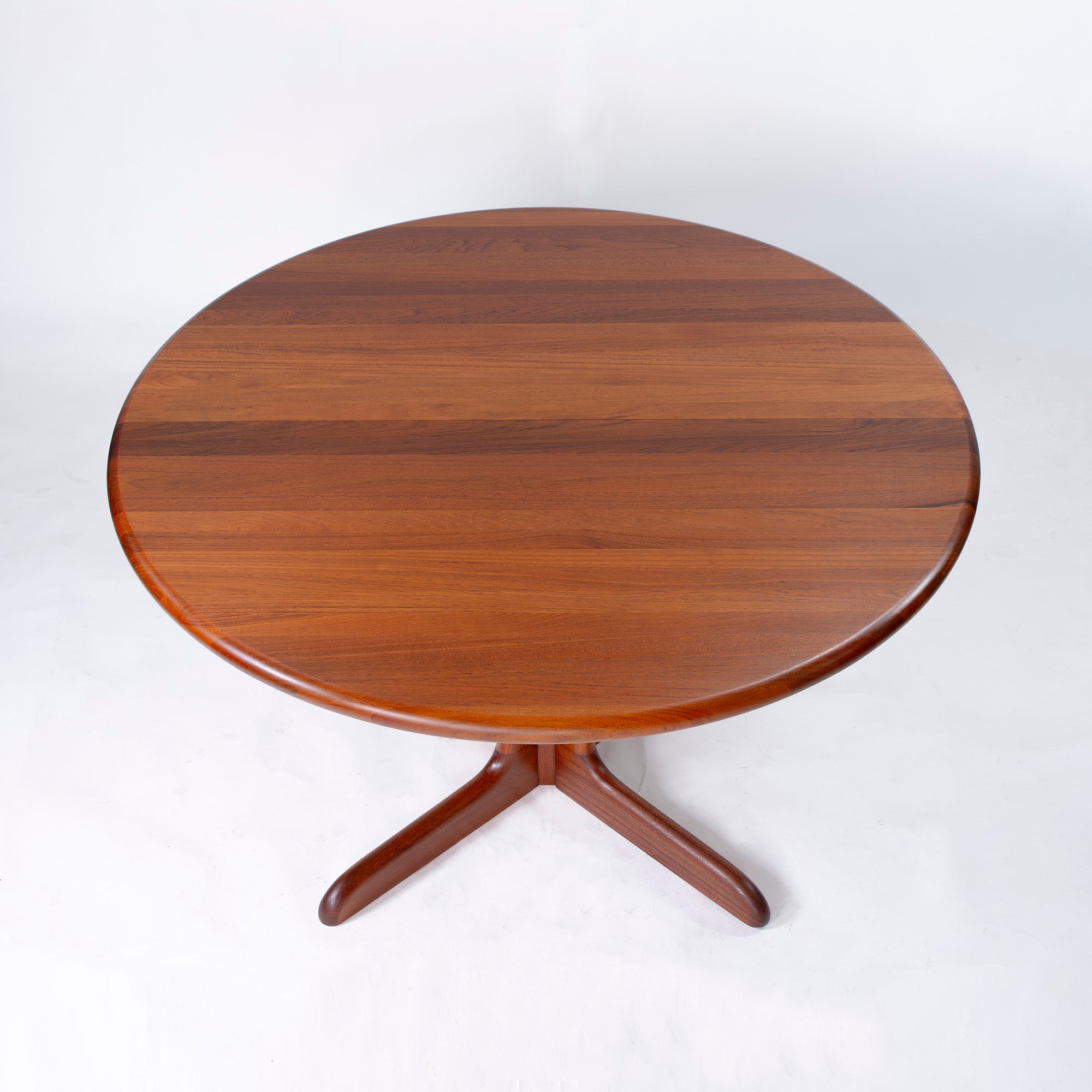 Gudme Mobelfabrik ラウンドダイニングテーブル チーク無垢材 Φ126㎝ 北欧ヴィンテージ 1960s