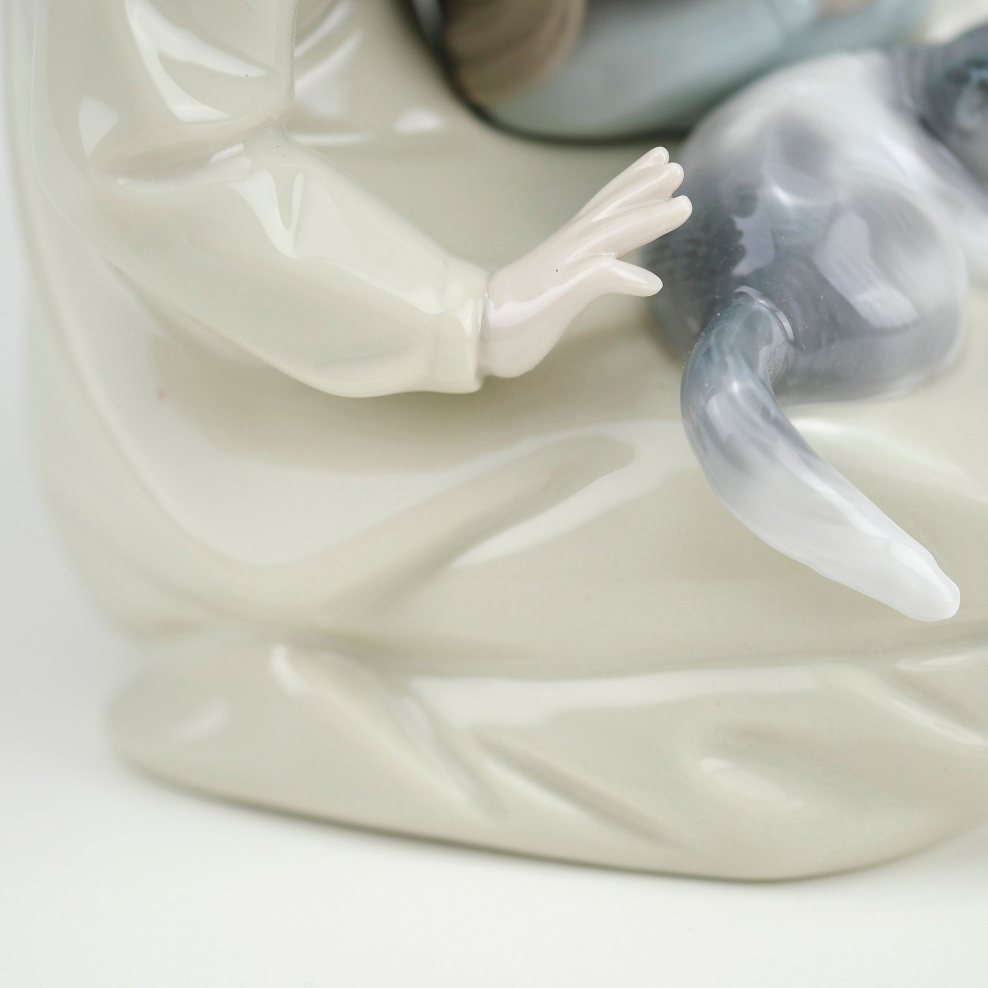 Lladro "LITTELE SISTER" Vintage Figurine