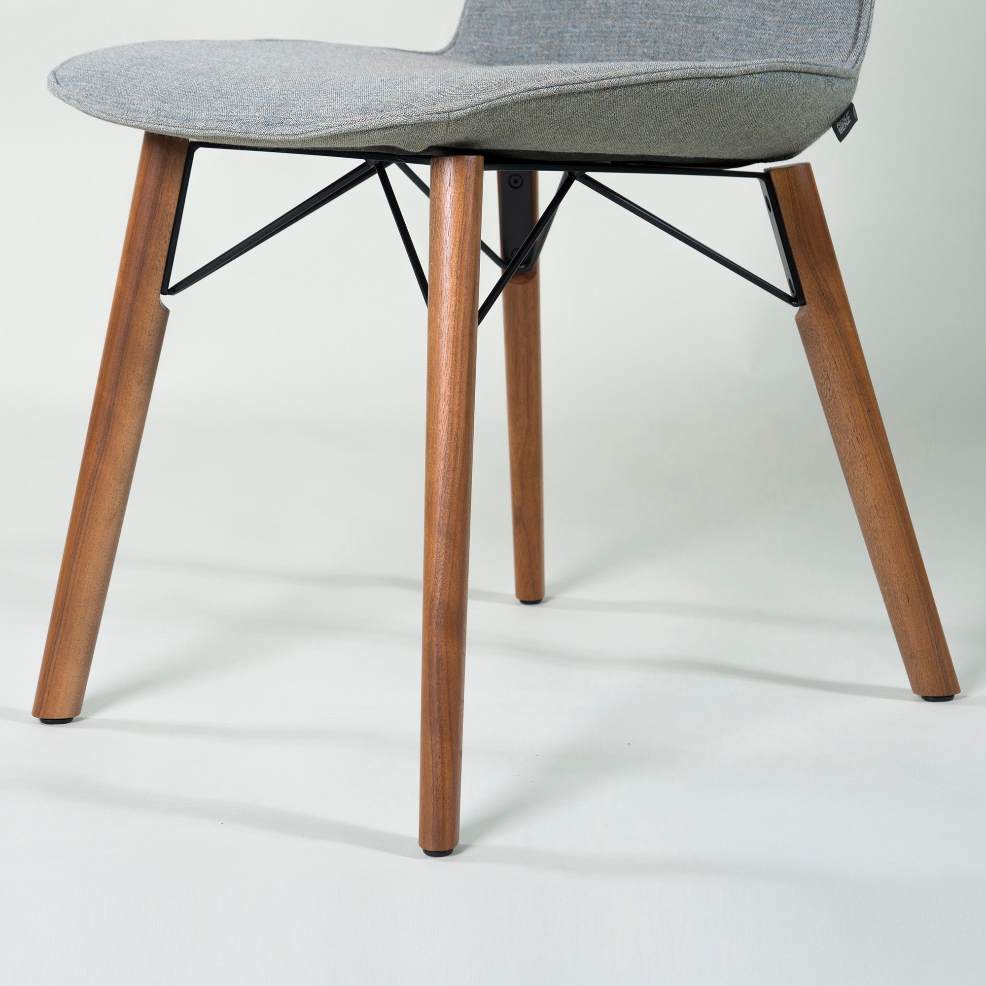 ◆美品◆ROLF BENZ/ロルフベンツ 616 ダイニングチェア(1) アメリカンウォールナット材 グリーングレー 無垢材 オイル仕上げ モダン