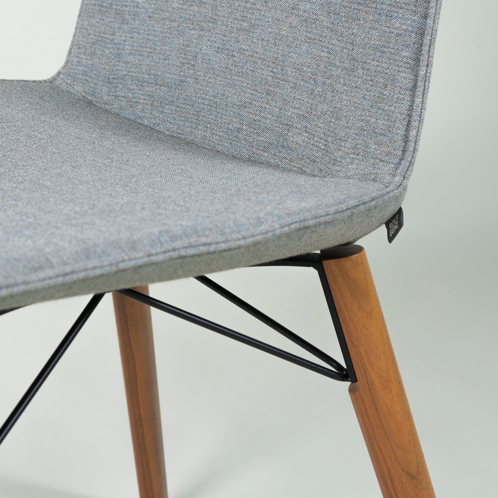 ◆美品◆ROLF BENZ/ロルフベンツ 616 ダイニングチェア(2)アメリカンウォールナット材 グリーングレー 無垢材 オイル仕上げ モダン