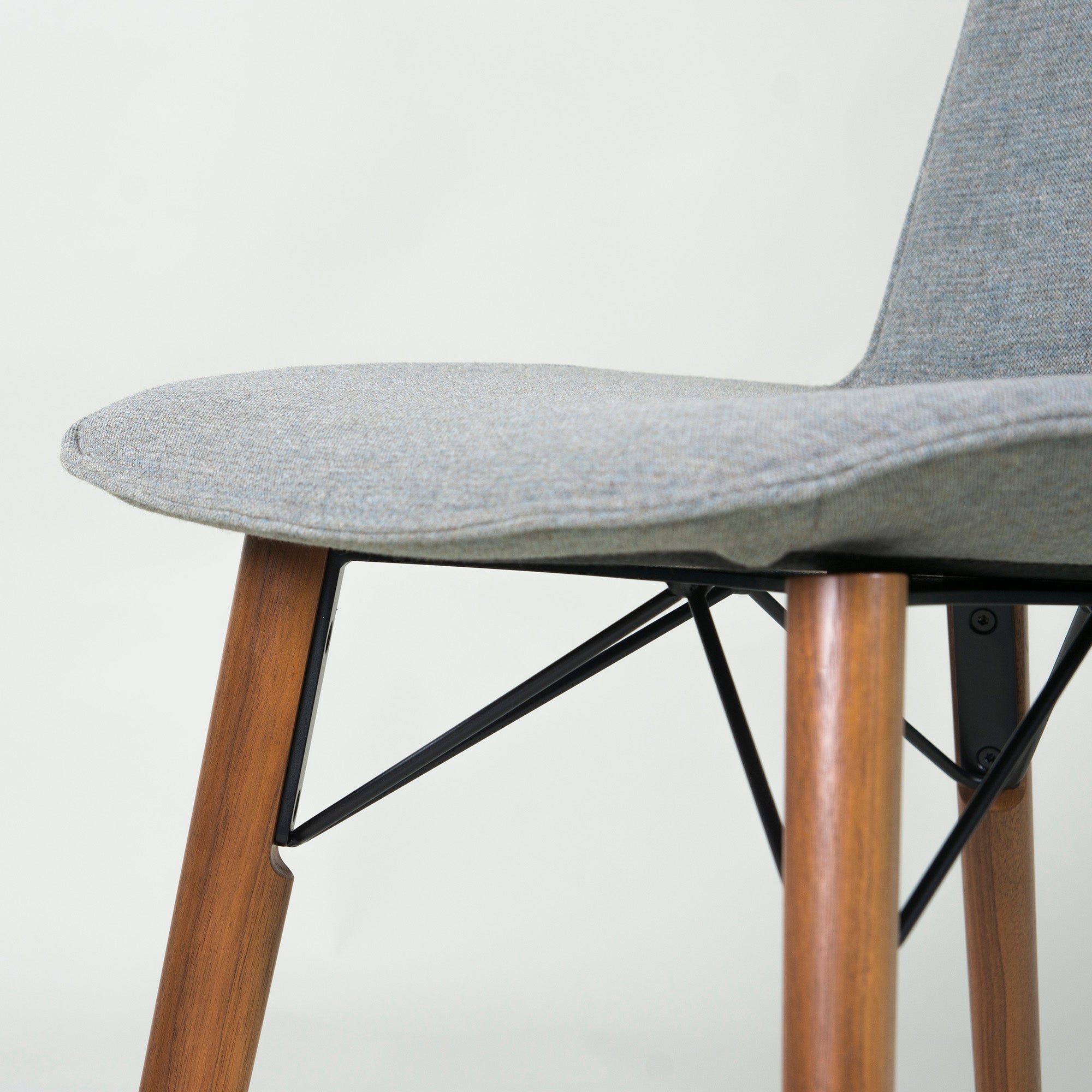 ◆美品◆ROLF BENZ/ロルフベンツ 616 ダイニングチェア(2)アメリカンウォールナット材 グリーングレー 無垢材 オイル仕上げ モダン