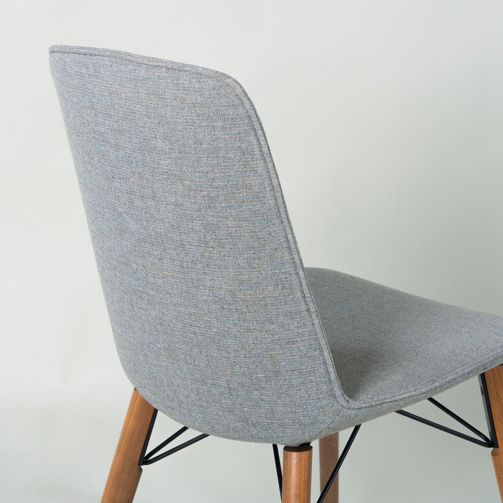 ◆美品◆ROLF BENZ/ロルフベンツ 616 ダイニングチェア(2)アメリカンウォールナット材 グリーングレー 無垢材 オイル仕上げ モダン