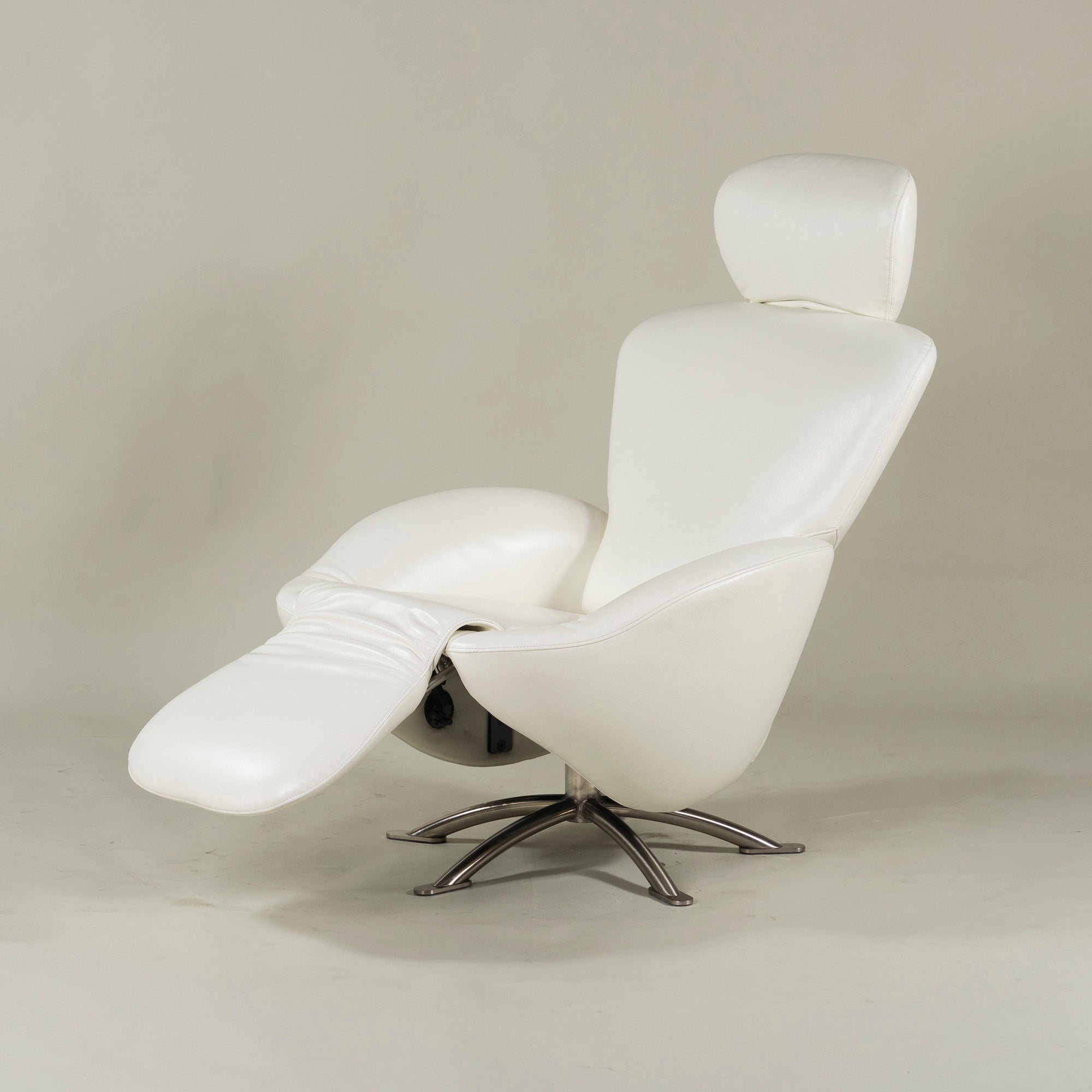 Cassina K10 DODO chaise longue leather reclining lounge chair one-seater sofa modern Toshiyuki Kita