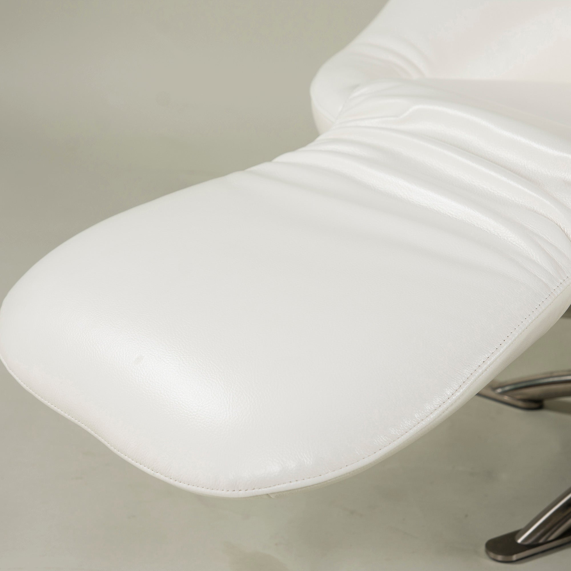 Cassina K10 DODO chaise longue leather reclining lounge chair one-seater sofa modern Toshiyuki Kita