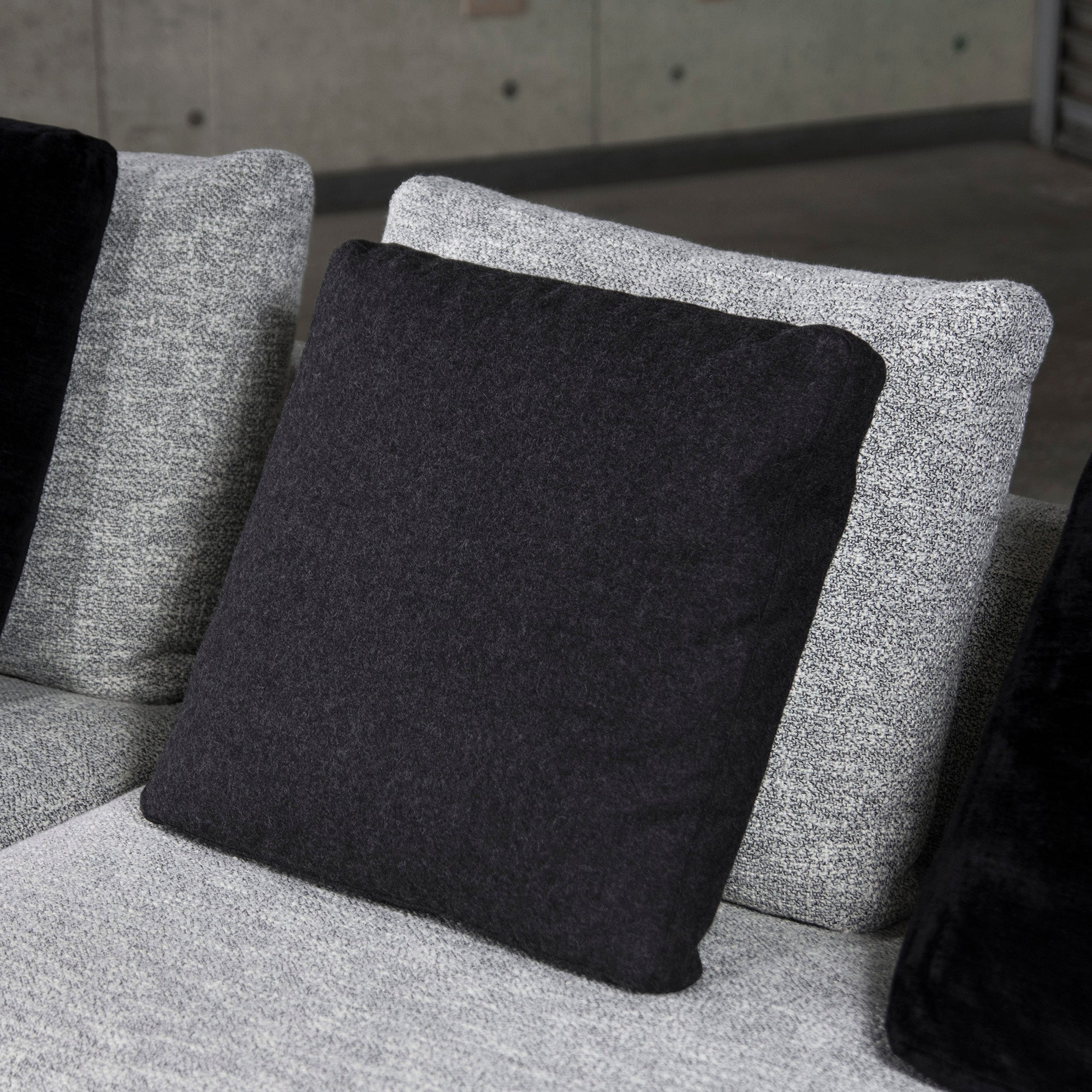 ◆2019 model◆erba/Erba Italia Via Monte Napoleone Couch Sofa Feather Blend Modern Regular Price 1.35 million yen