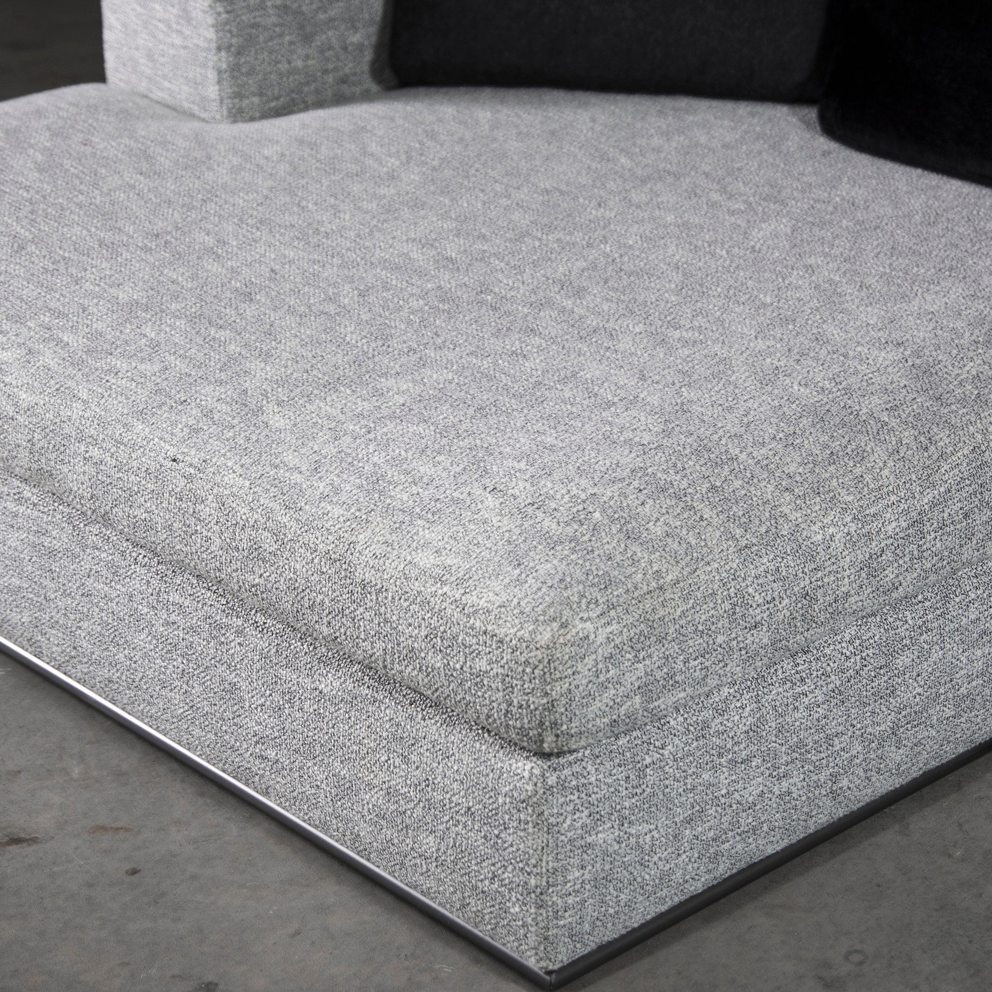 ◆2019 model◆erba/Erba Italia Via Monte Napoleone Couch Sofa Feather Blend Modern Regular Price 1.35 million yen