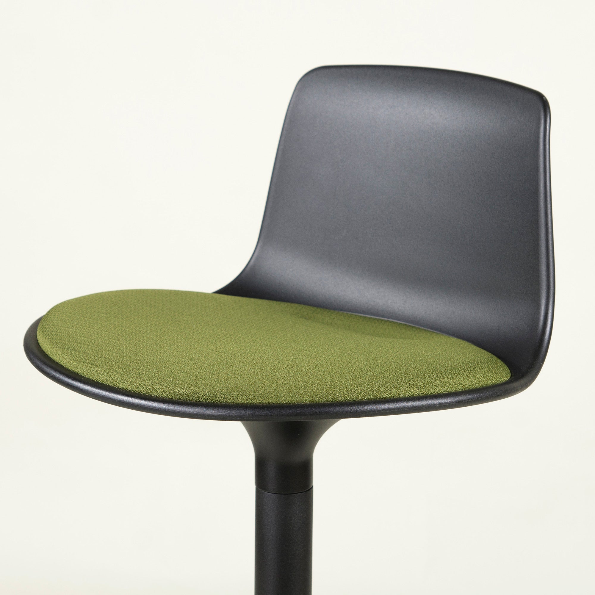 Modern design counter chair enea/Enea Lottus stool central base modern counter chair swivel