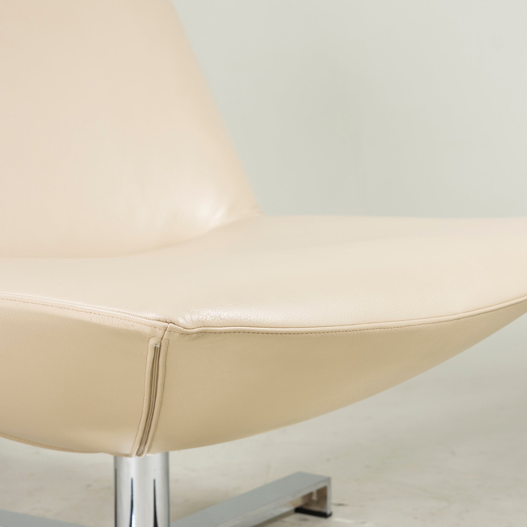 arti Alti Lounge Chair Lune (2) Leather Swivel Rotating Personal Gwenael Nicolas Modern ◆Good Condition◆