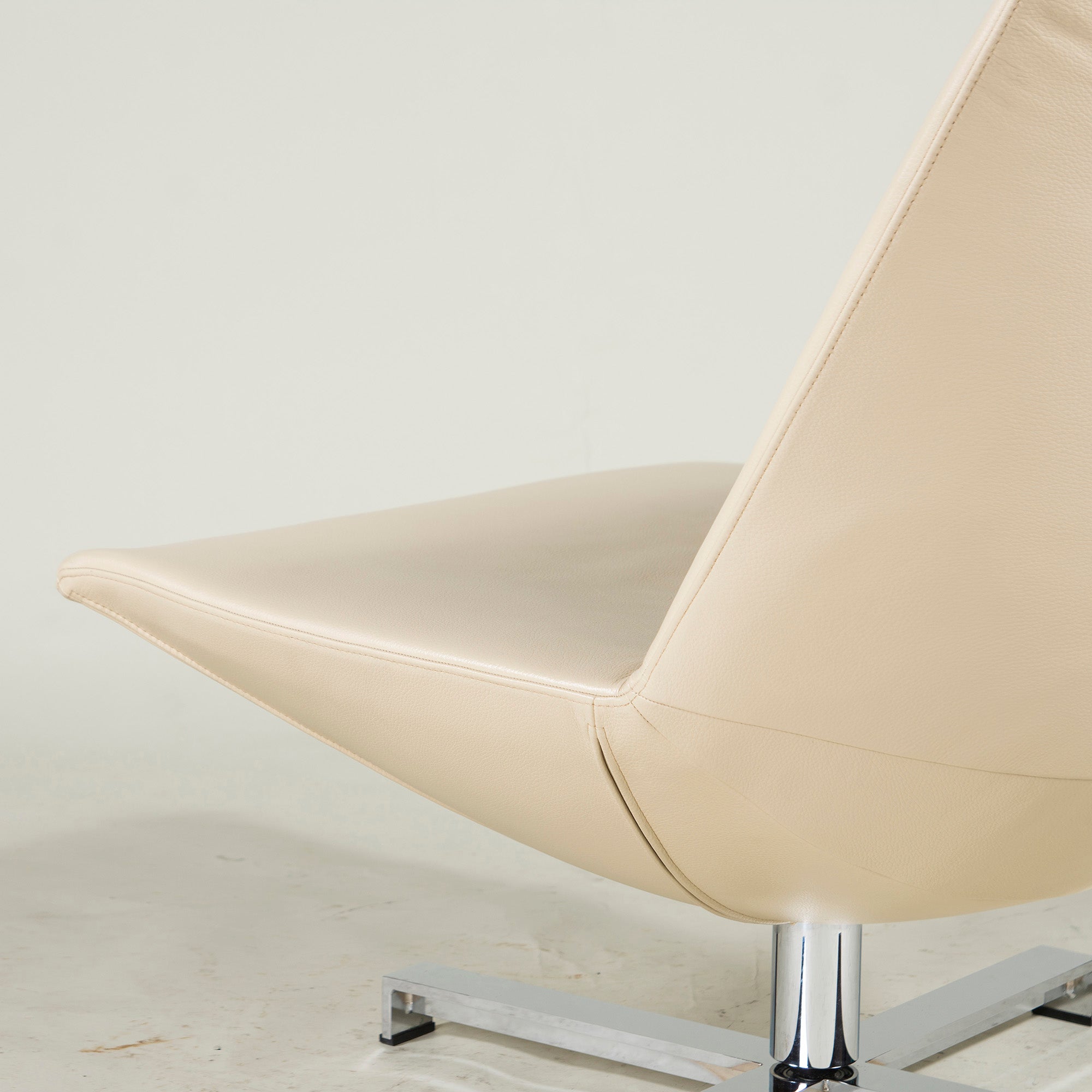 arti Alti Lounge Chair Lune (2) Leather Swivel Rotating Personal Gwenael Nicolas Modern ◆Good Condition◆