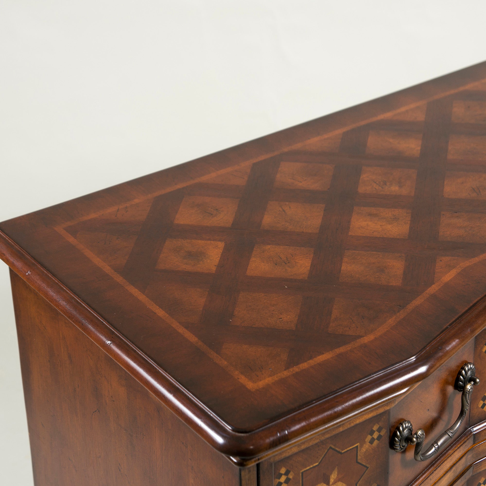 クラシックデザイン 4段チェスト Hooker Furniture社製 USヴィンテージ 収納家具 リビング収納 サイドボード 店舗什器