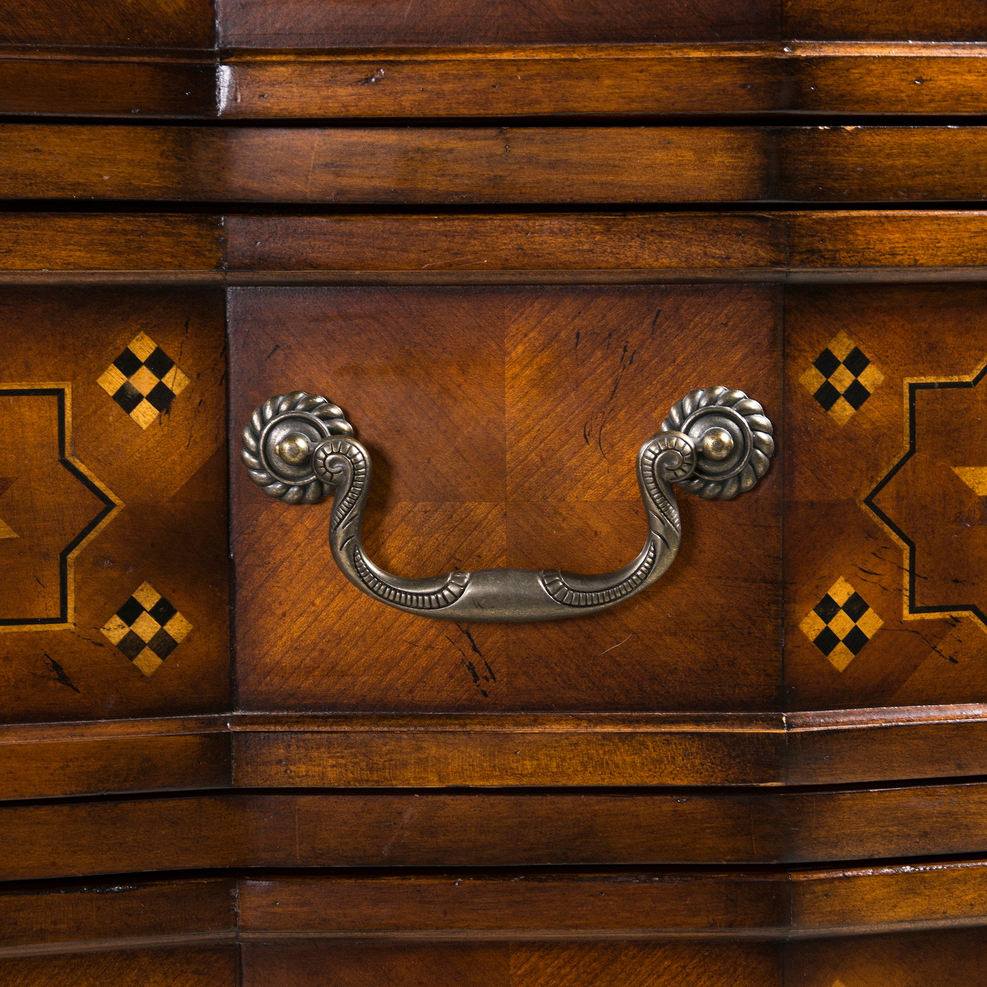 クラシックデザイン 4段チェスト Hooker Furniture社製 USヴィンテージ 収納家具 リビング収納 サイドボード 店舗什器