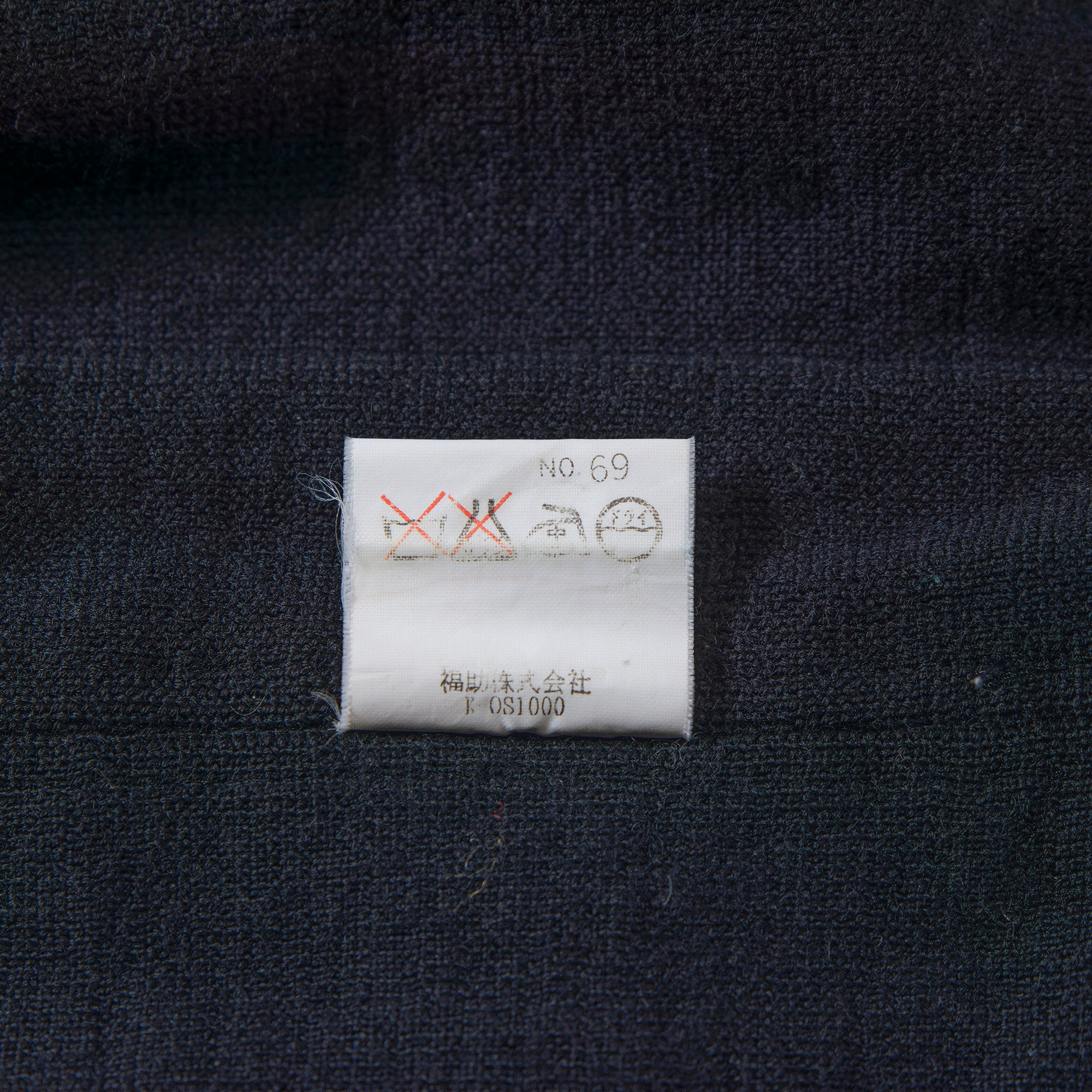 Pre-owned Yves Saint Laurent designer knit sweater in black and pink, 100% wool. 90s men's and women's fashion.