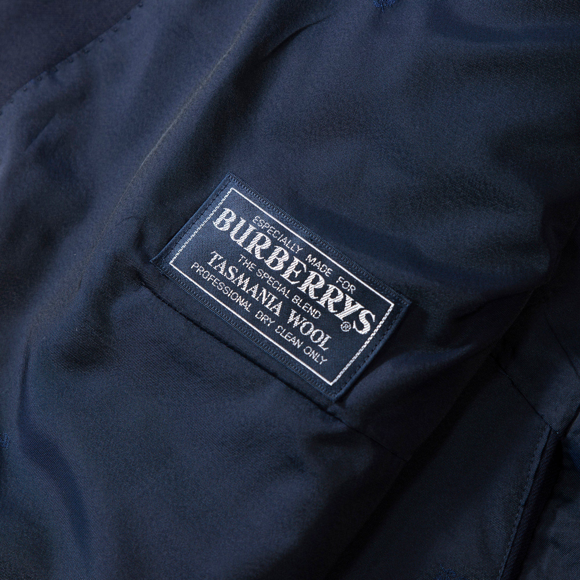 ◆Beautiful item◆BURBERRY suit set up, navy, Tasmanian wool, double-breasted, gold buttons, Burberrys, navy blazer