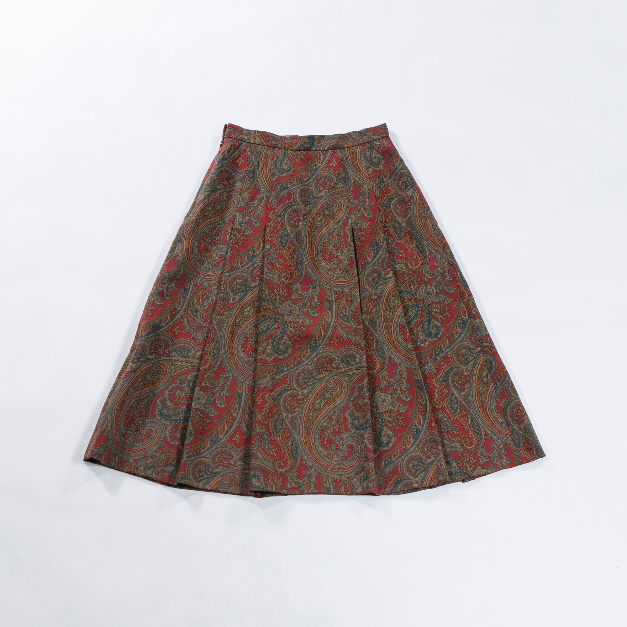 Pre-owned Burberry Paisley Flared Skirt, Made with Italian Fabric, Pleated Midi Length, Burberrys, 90s Women's Fashion, Patterned Bottoms, 90s.