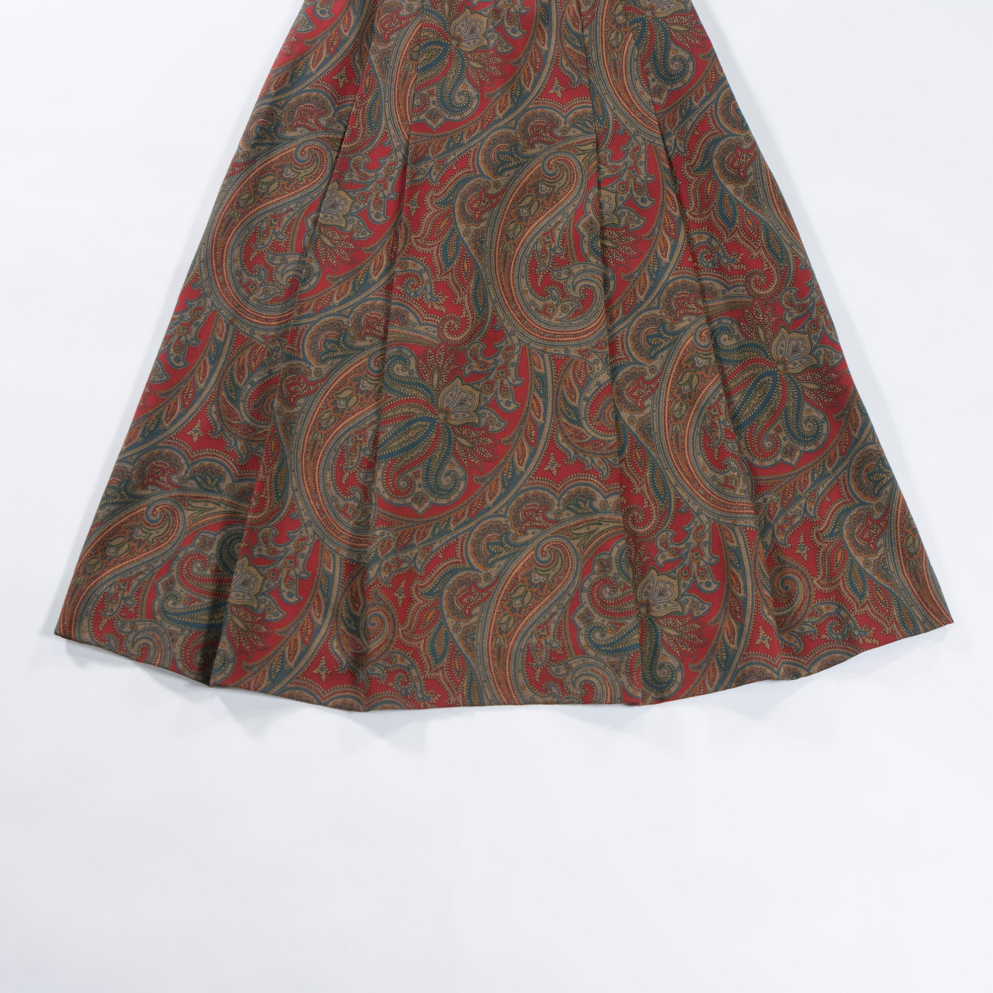 Pre-owned Burberry Paisley Flared Skirt, Made with Italian Fabric, Pleated Midi Length, Burberrys, 90s Women's Fashion, Patterned Bottoms, 90s.