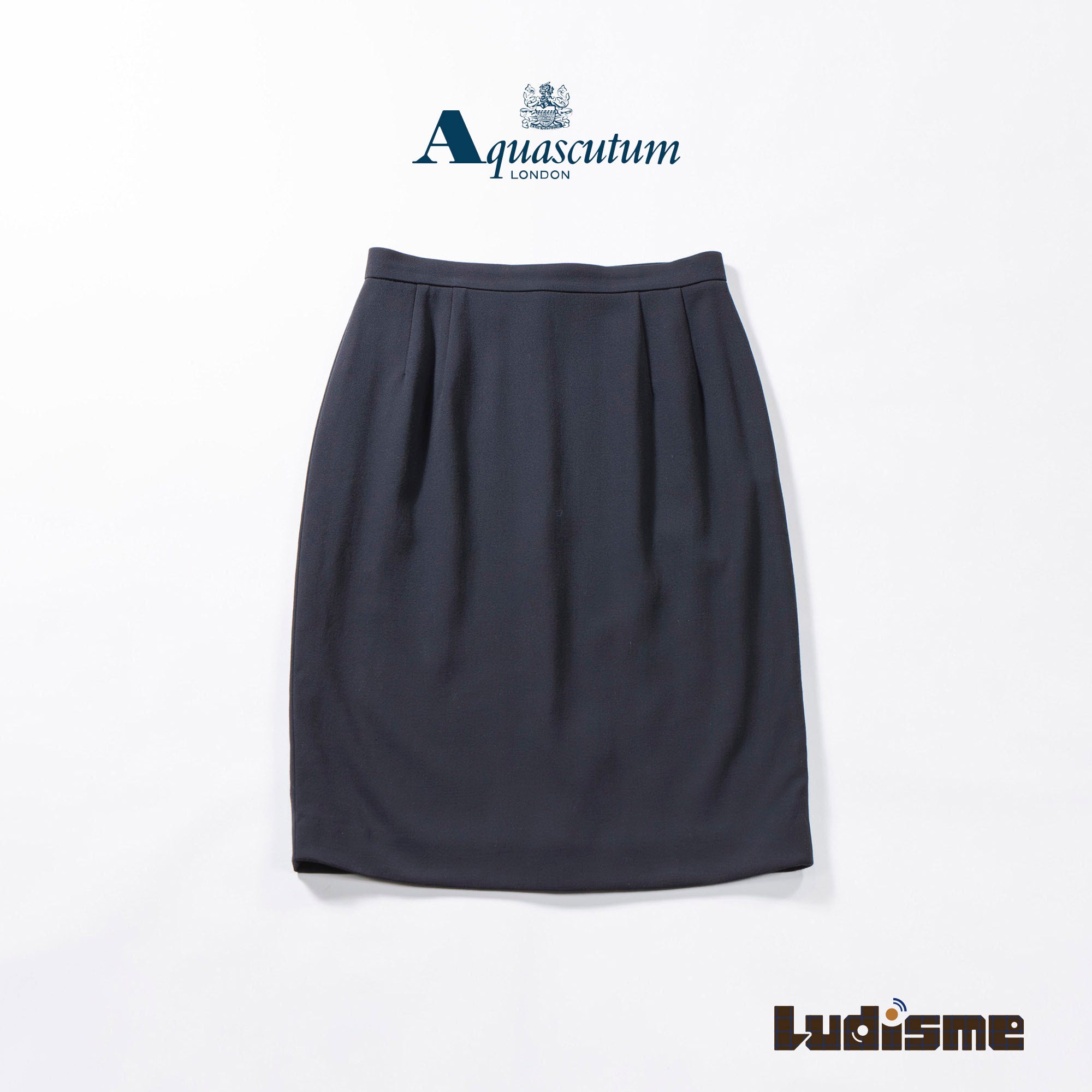 Aquascutum Cocoon Skirt 100% Wool Navy Women's Fashion Women's Bottoms Women's Suits