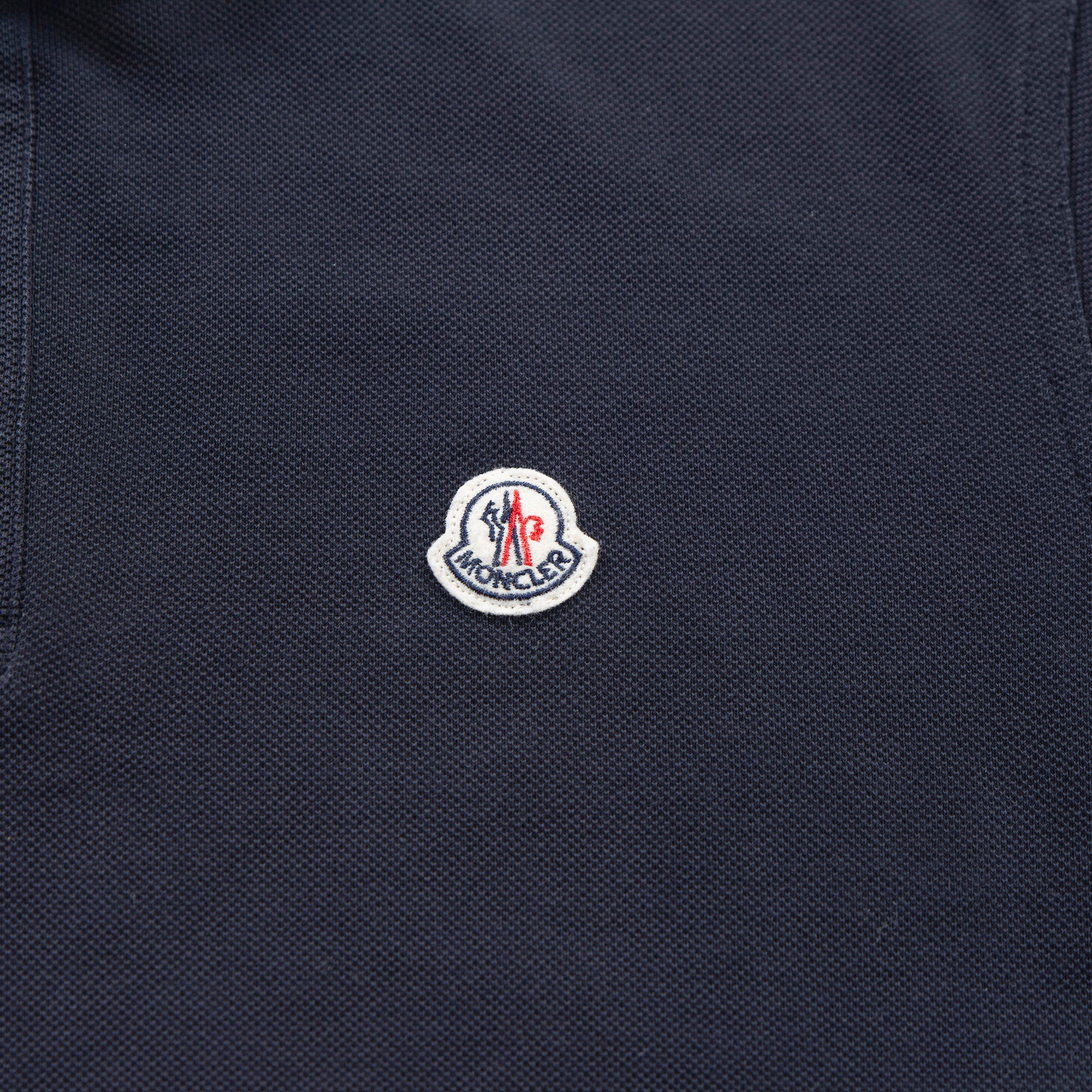モンクレール MONCLER コットンピケ ポロシャツ 鹿の子 トルコ製 ネイビー コントラストカラー ワンポイント ワッペン メンズトップス