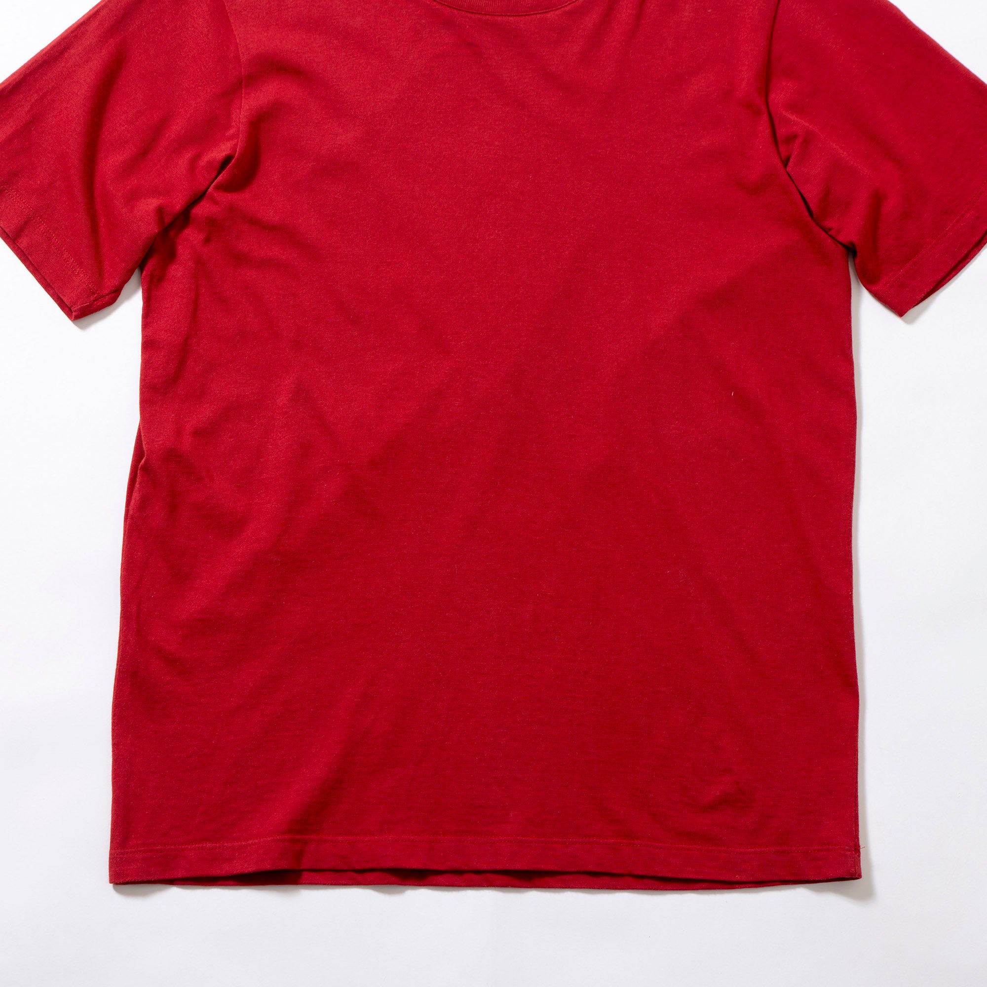 グッチ GUCCI クルーネックTシャツ レッド 刺繍ロゴ コットン カットソー メンズファッション メンズトップス レディース ユニセックス