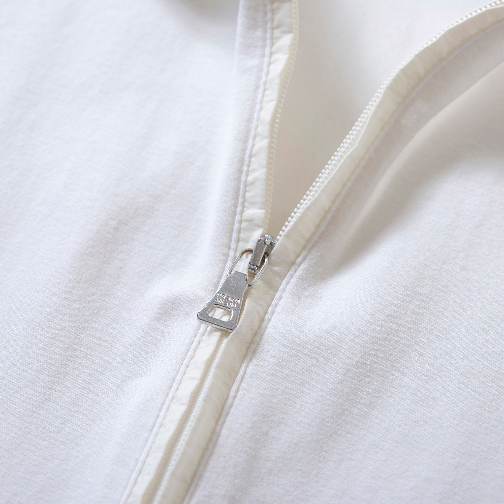 プラダ PRADA SPORT ジップアップポロシャツ ショートスリーブ ホワイト ロゴ イタリア 半袖ポロシャツ レディーストップス ユニセックス