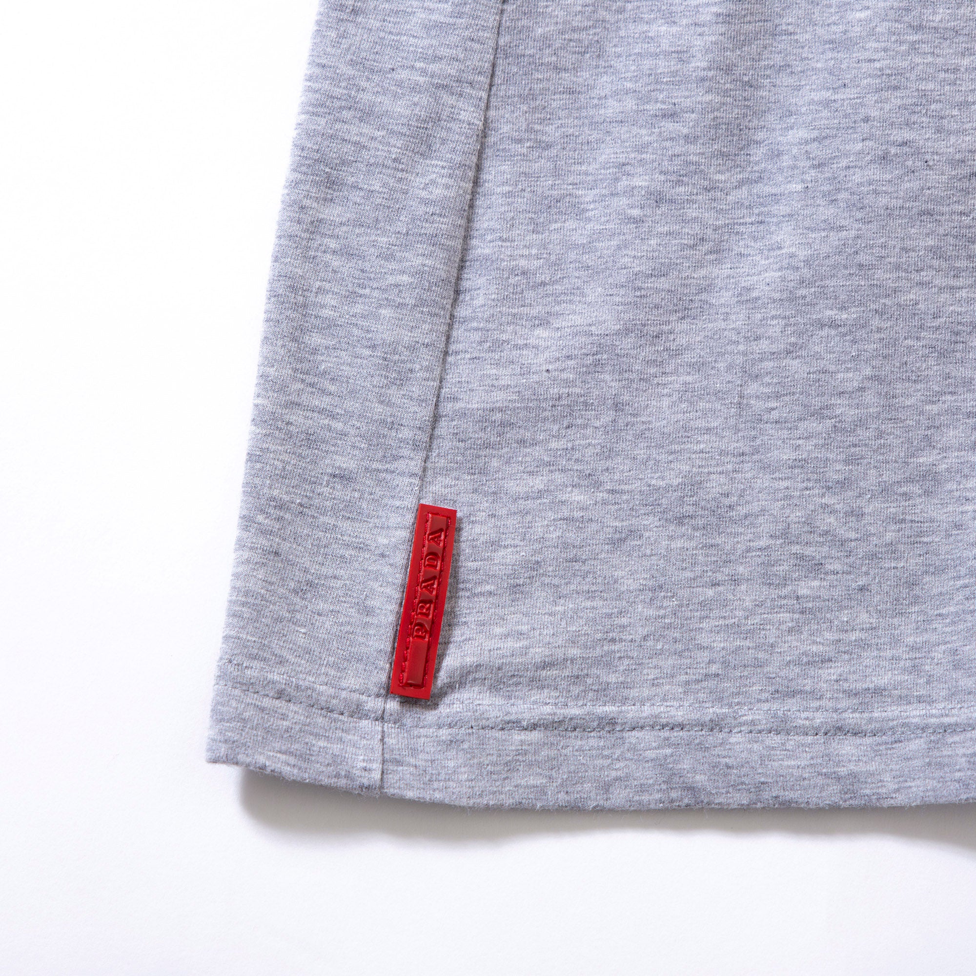 プラダ PRADA SPORT クルーネック Tシャツ ショートスリーブ グレー ロゴパッチ 半袖 ポケットTシャツ カットソー レディース メンズ