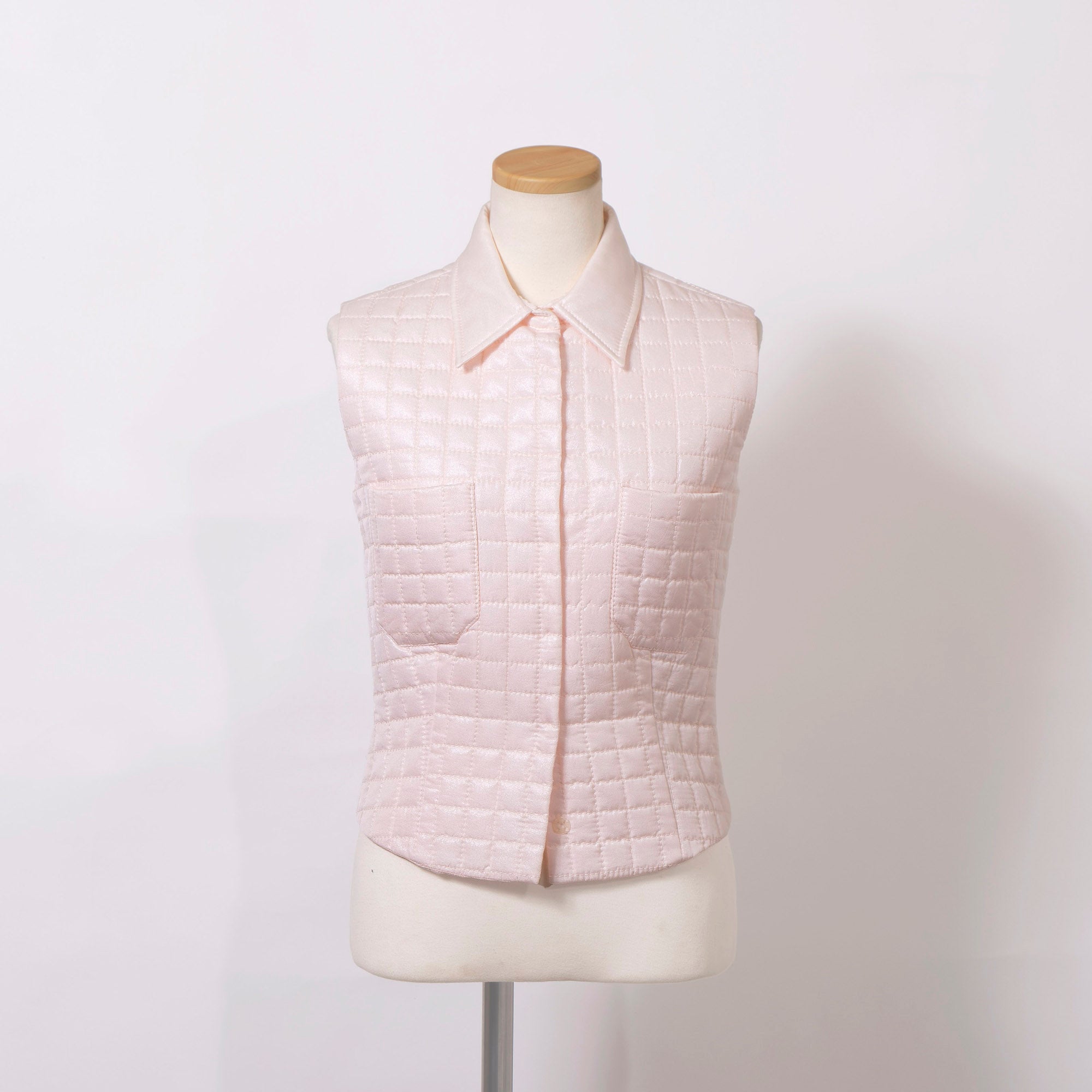 CHANEL Quilted Vest 00T Pink Sleeveless with Glitter, Size 38, Made in Italy, Women's Lightweight Outerwear, Vest, Waistcoat