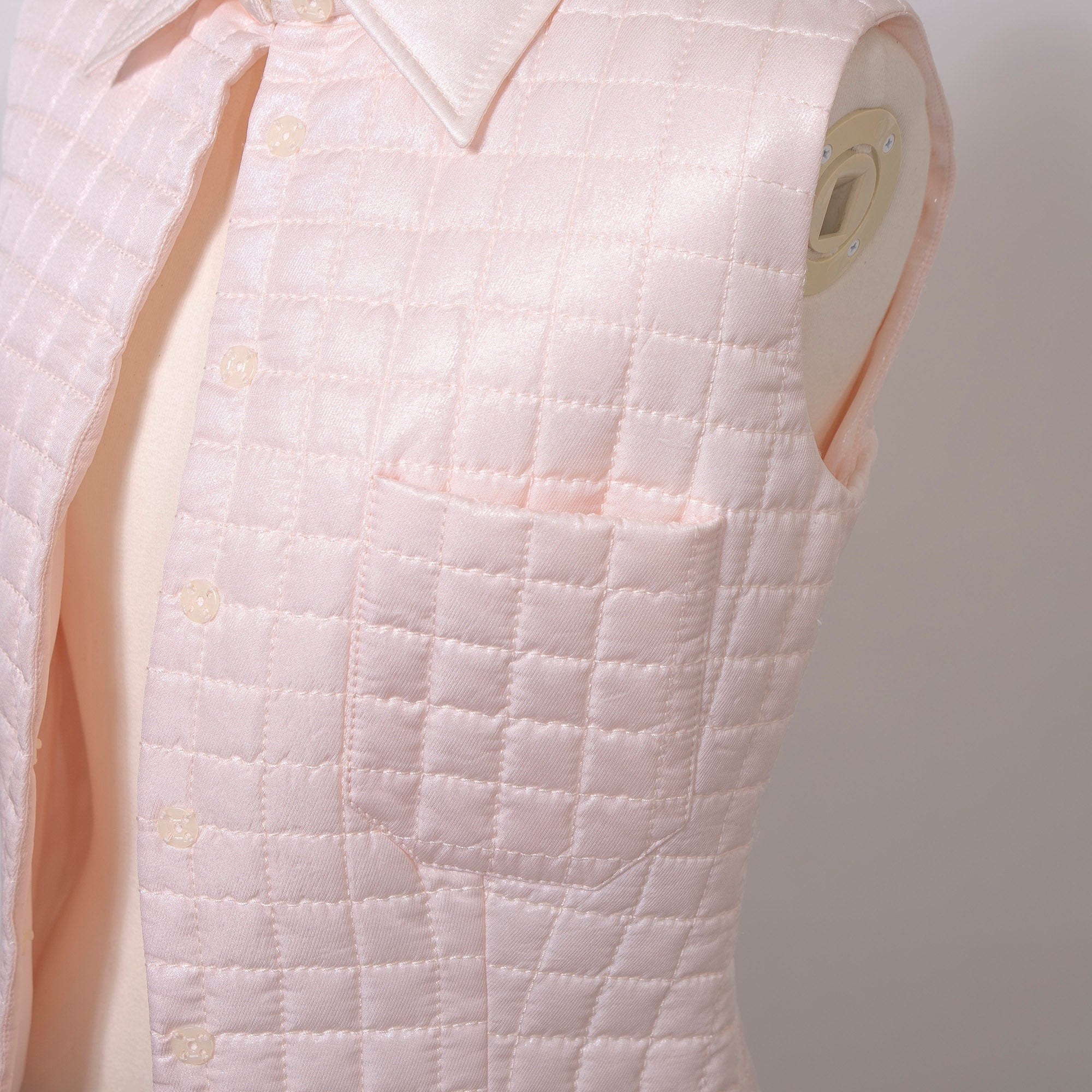 CHANEL Quilted Vest 00T Pink Sleeveless with Glitter, Size 38, Made in Italy, Women's Lightweight Outerwear, Vest, Waistcoat