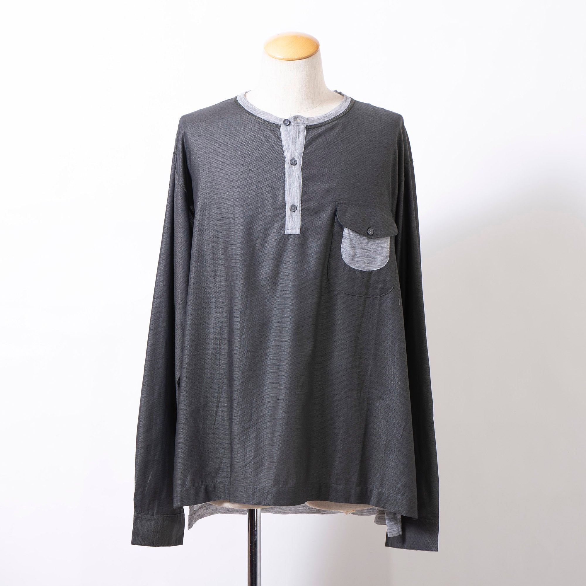 Dolce & Gabbana Henley neck long-sleeve cut-and-sew khaki and gray reconstructed docking pocket T-shirt size 56, made in Italy