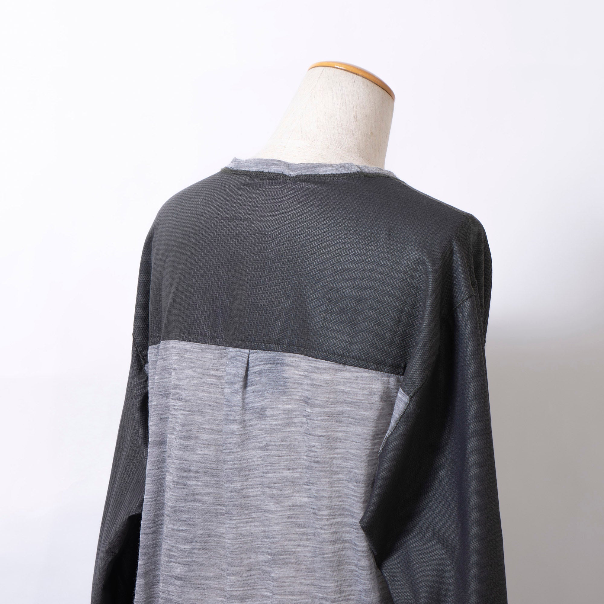 Dolce & Gabbana Henley neck long-sleeve cut-and-sew khaki and gray reconstructed docking pocket T-shirt size 56, made in Italy