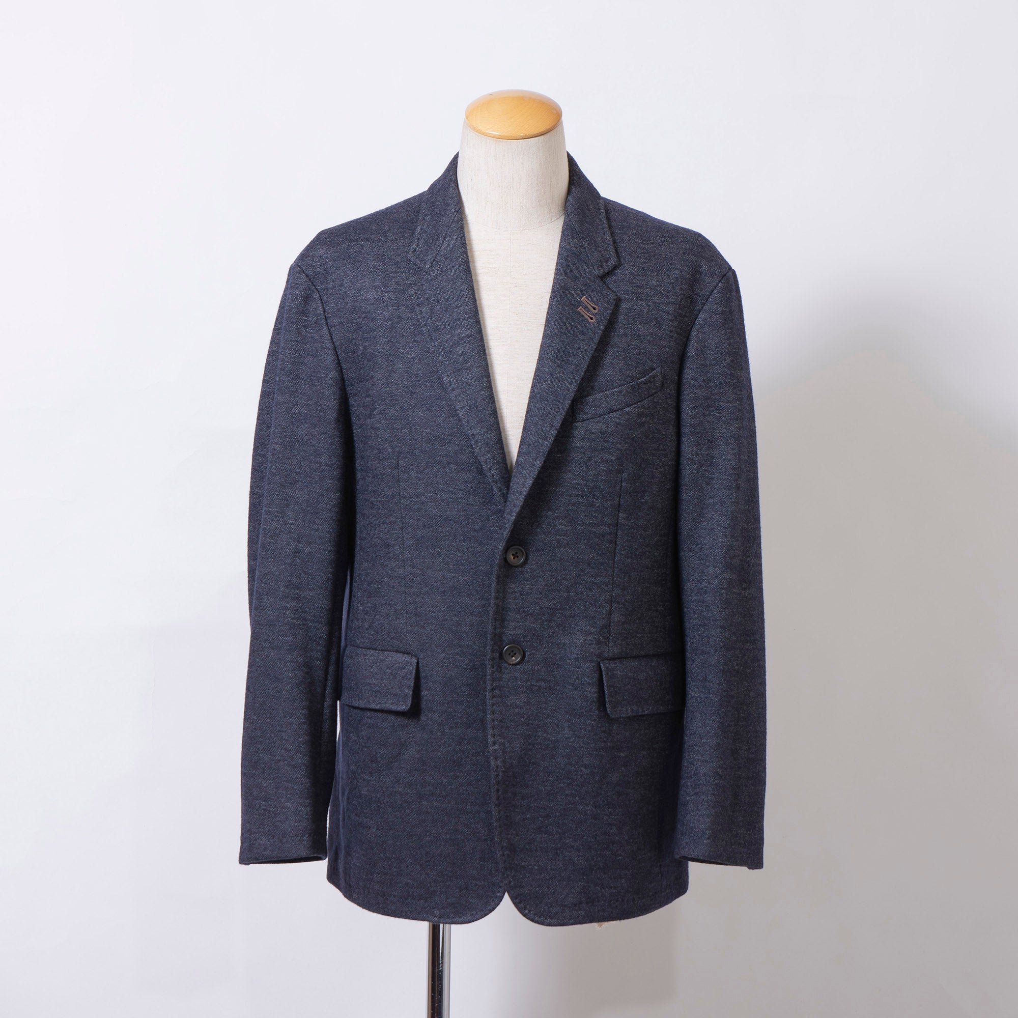 Paul Smith collection tailored jacket, navy, size XL, men's, made in Japan, with a floral lining and a wool blend. A perfect business or casual outerwear piece.