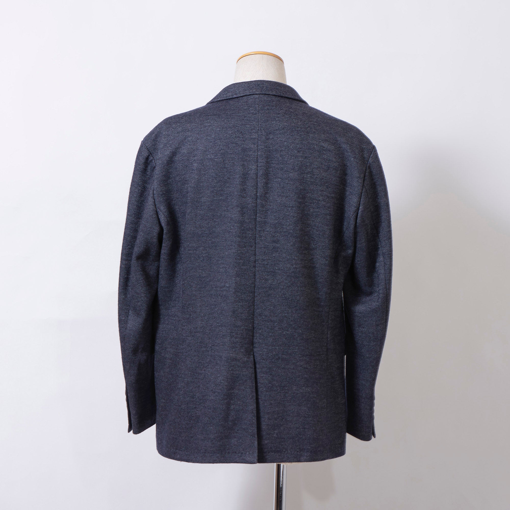 Paul Smith collection tailored jacket, navy, size XL, men's, made in Japan, with a floral lining and a wool blend. A perfect business or casual outerwear piece.