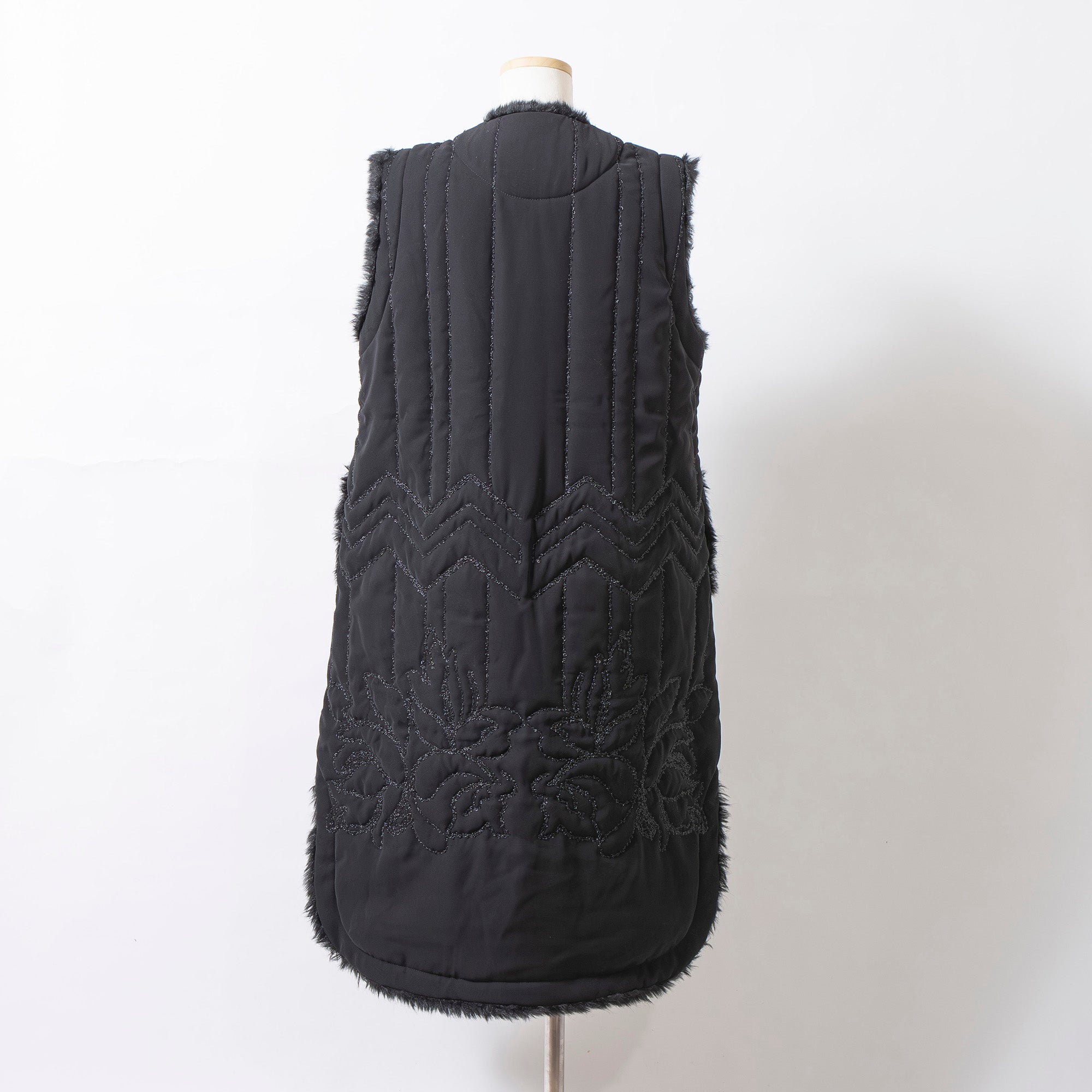 【古着】コムデギャルソン noir kei ninomiya AD2019 フラワーキルティング ベスト ノースリーブ ロング丈 ジレコート ブラック S 二宮啓 再構築 デザインベスト ファー切り替え レディース アウター ロングダウン ダウンベスト 日本製【中古】【ブランド古着】【USED】
