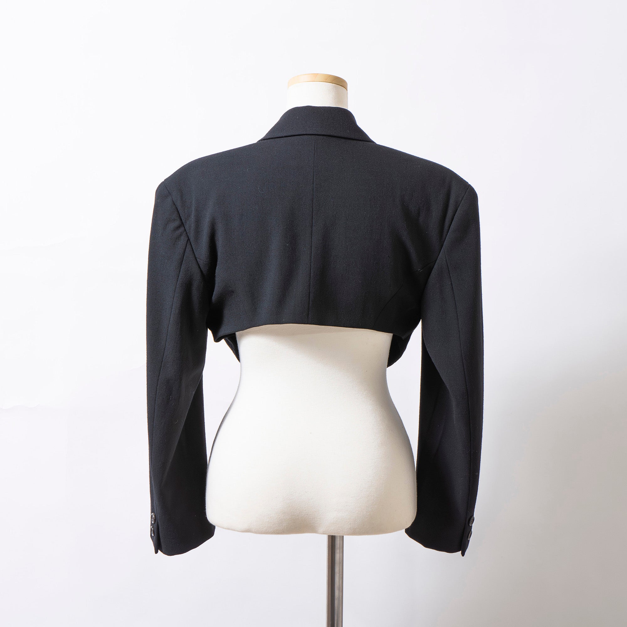 【古着】コムデギャルソン COMME des GARCONS 1980年代 テーラードジャケット ショート丈 ベルト付き クロップド丈 ウール ブラック S 川久保玲 ◆希少◆ レディース ヴィンテージ アーカイブ アウター 日本製【中古】【ブランド古着】【USED】