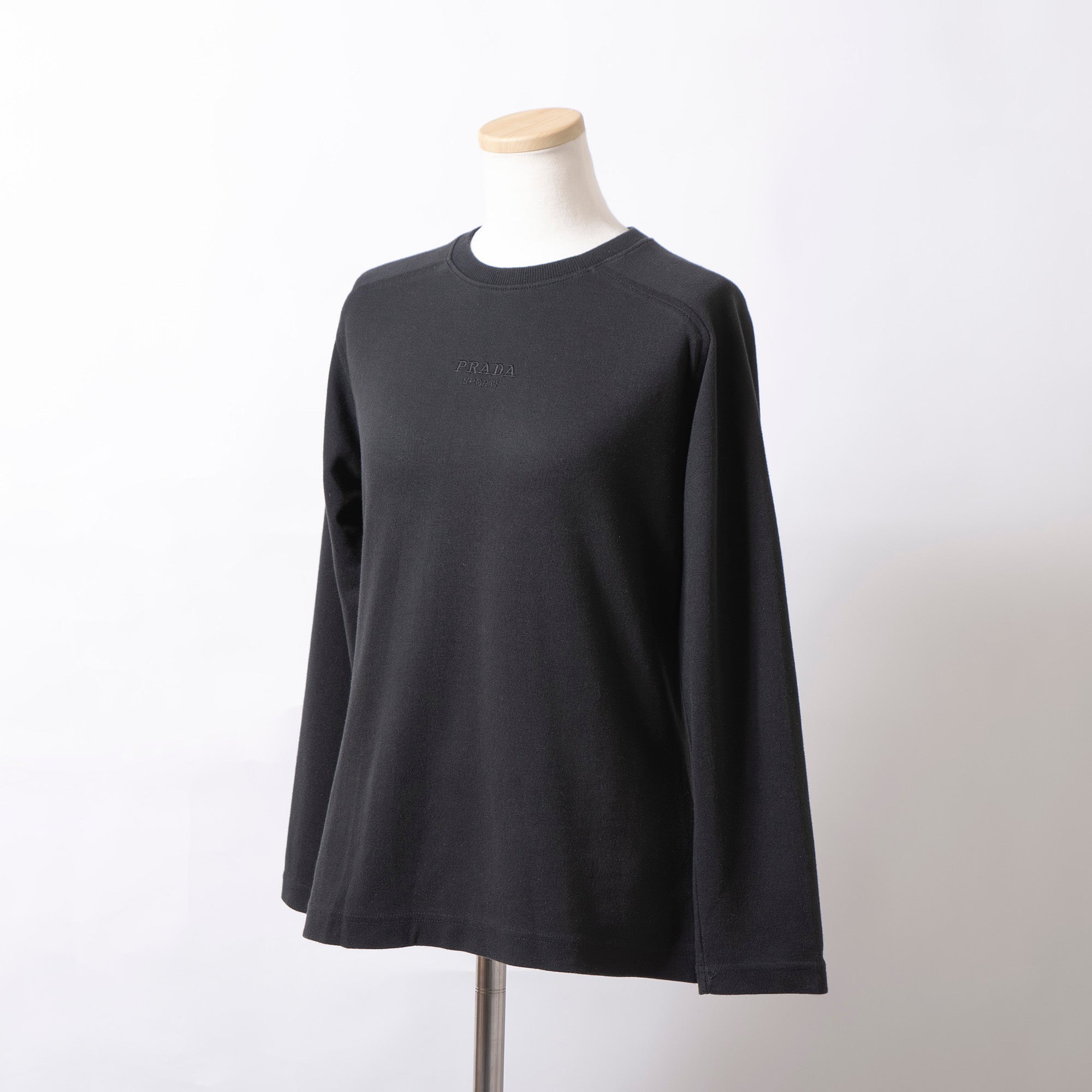 プラダ PRADA SPORTS ロングスリーブ Tシャツ ラグランスリーブ 刺繍ロゴ ブラック 長袖 コットン100 イタリア製 ロゴパッチ ユニセックス
