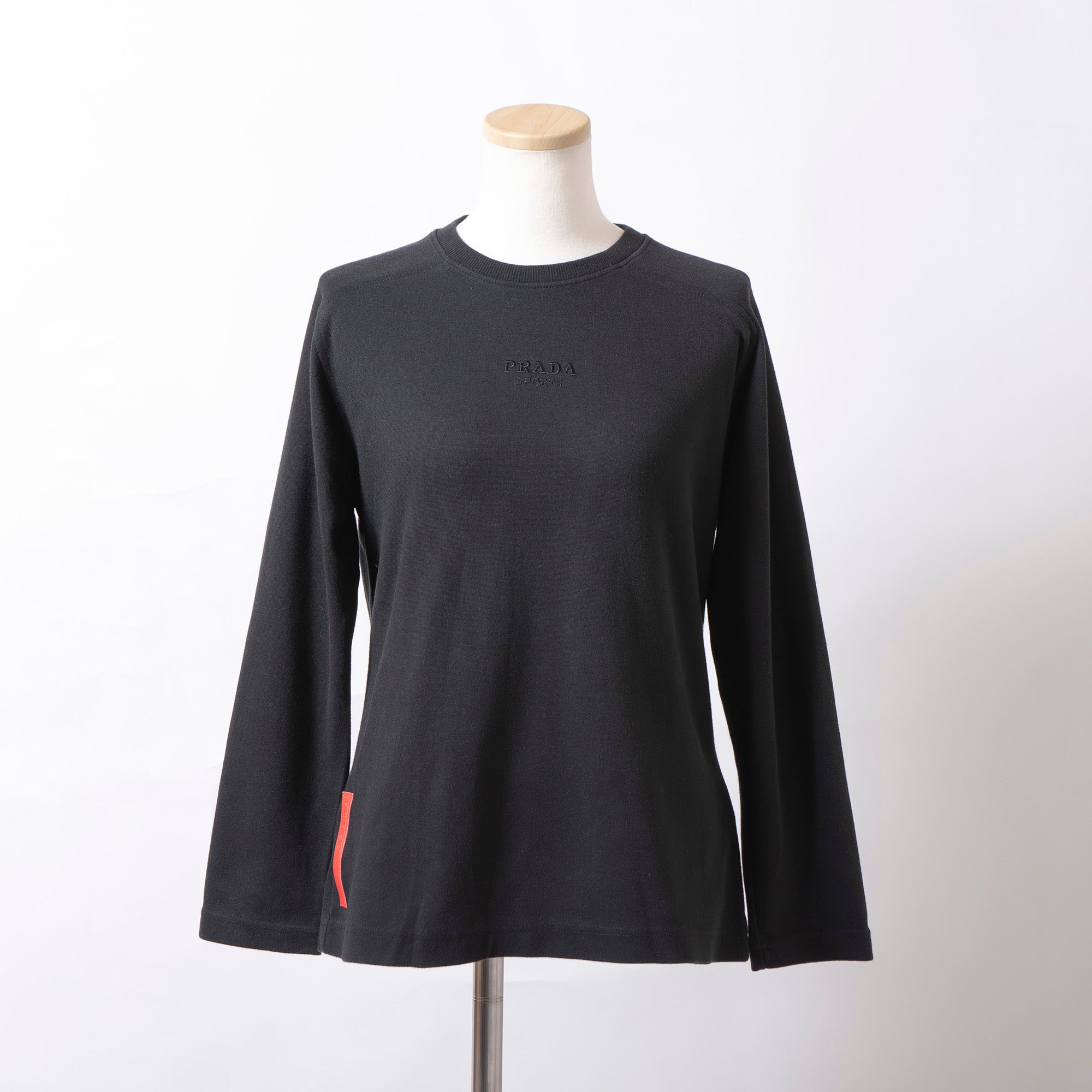 プラダ PRADA SPORTS ロングスリーブ Tシャツ ラグランスリーブ 刺繍ロゴ ブラック 長袖 コットン100 イタリア製 ロゴパッチ ユニセックス