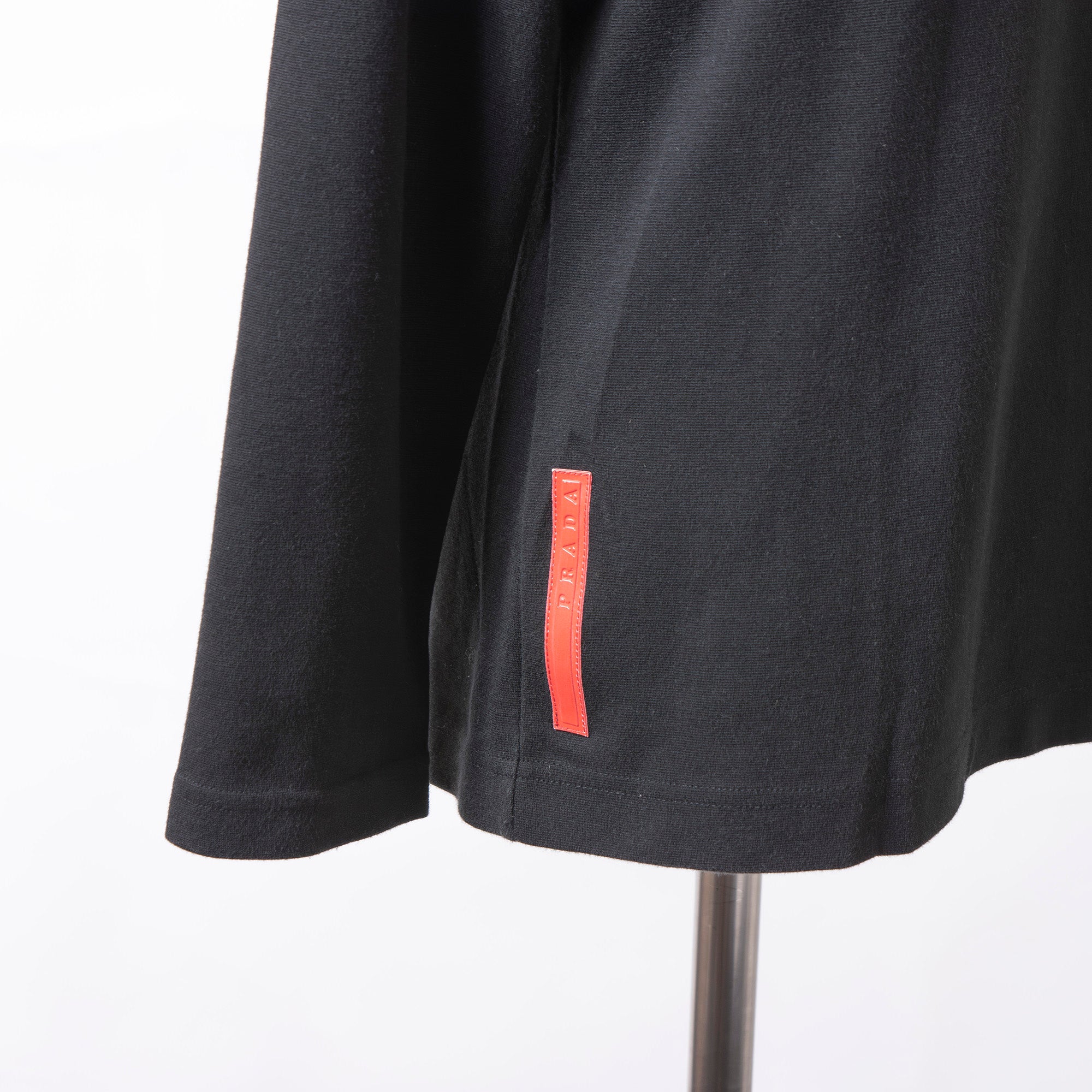 プラダ PRADA SPORTS ロングスリーブ Tシャツ ラグランスリーブ 刺繍ロゴ ブラック 長袖 コットン100 イタリア製 ロゴパッチ ユニセックス