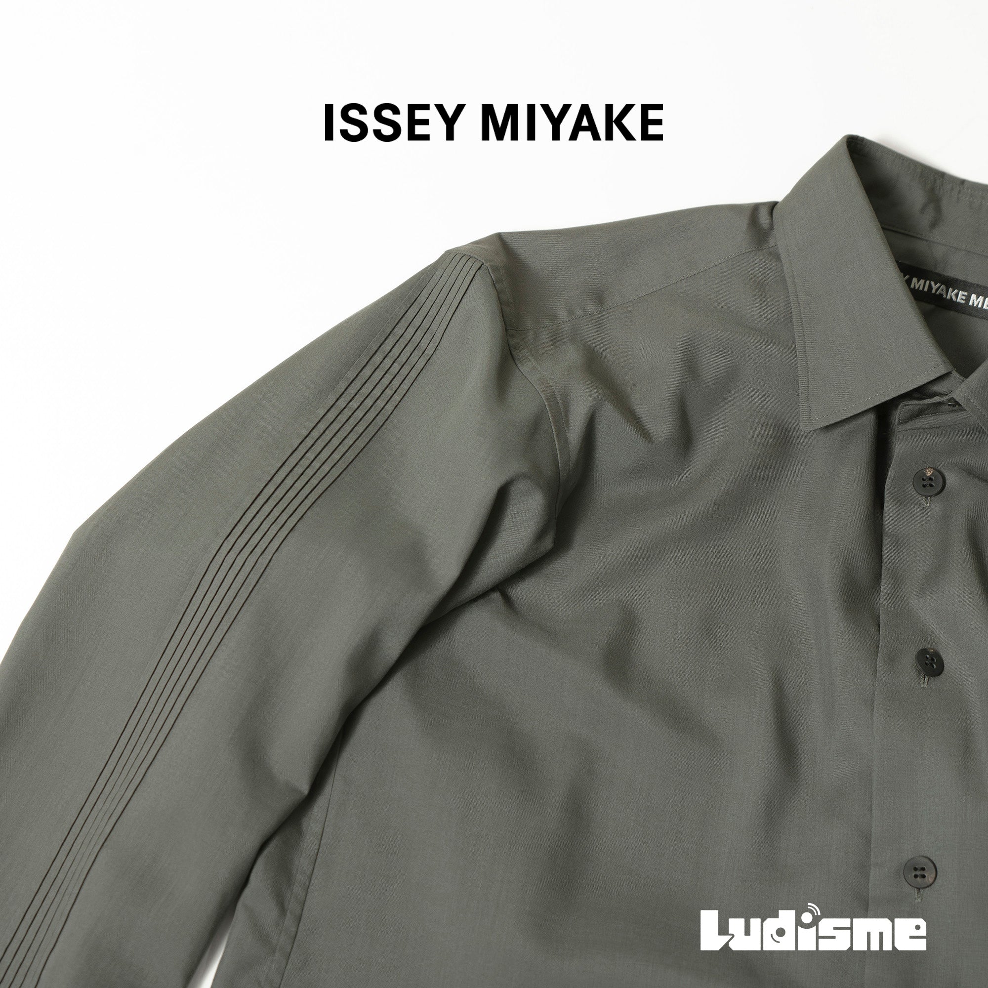 イッセイミヤケ ISSEY MIYAKE MEN ロングスリーブシャツ モスグリーン カーキ プリーツ入り ポリエステル 長袖 IM MEN ドレスシャツ
