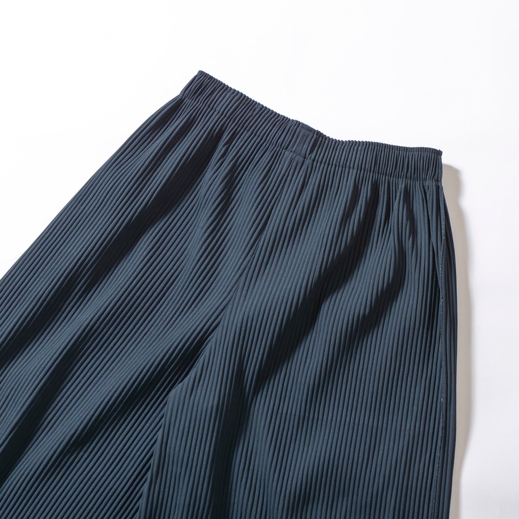 イッセイミヤケ me ISSEY MIYAKE ワイドプリーツパンツ インディゴ ニットプリーツ レディース ニットパンツ ワイドパンツ 袴パンツ
