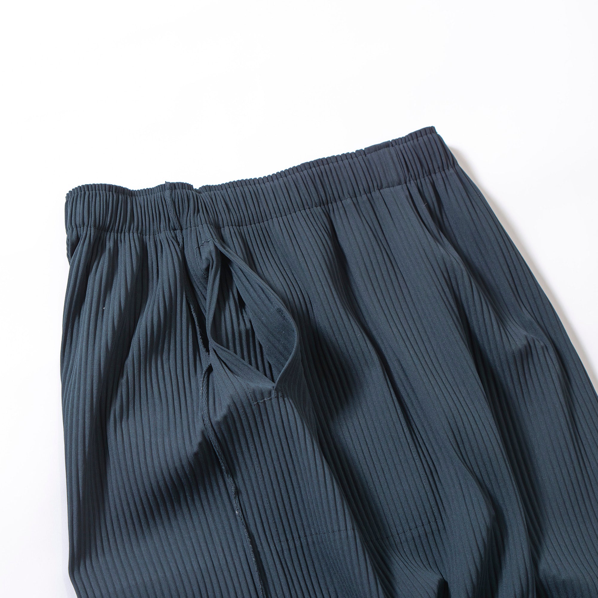 イッセイミヤケ me ISSEY MIYAKE ワイドプリーツパンツ インディゴ ニットプリーツ レディース ニットパンツ ワイドパンツ 袴パンツ